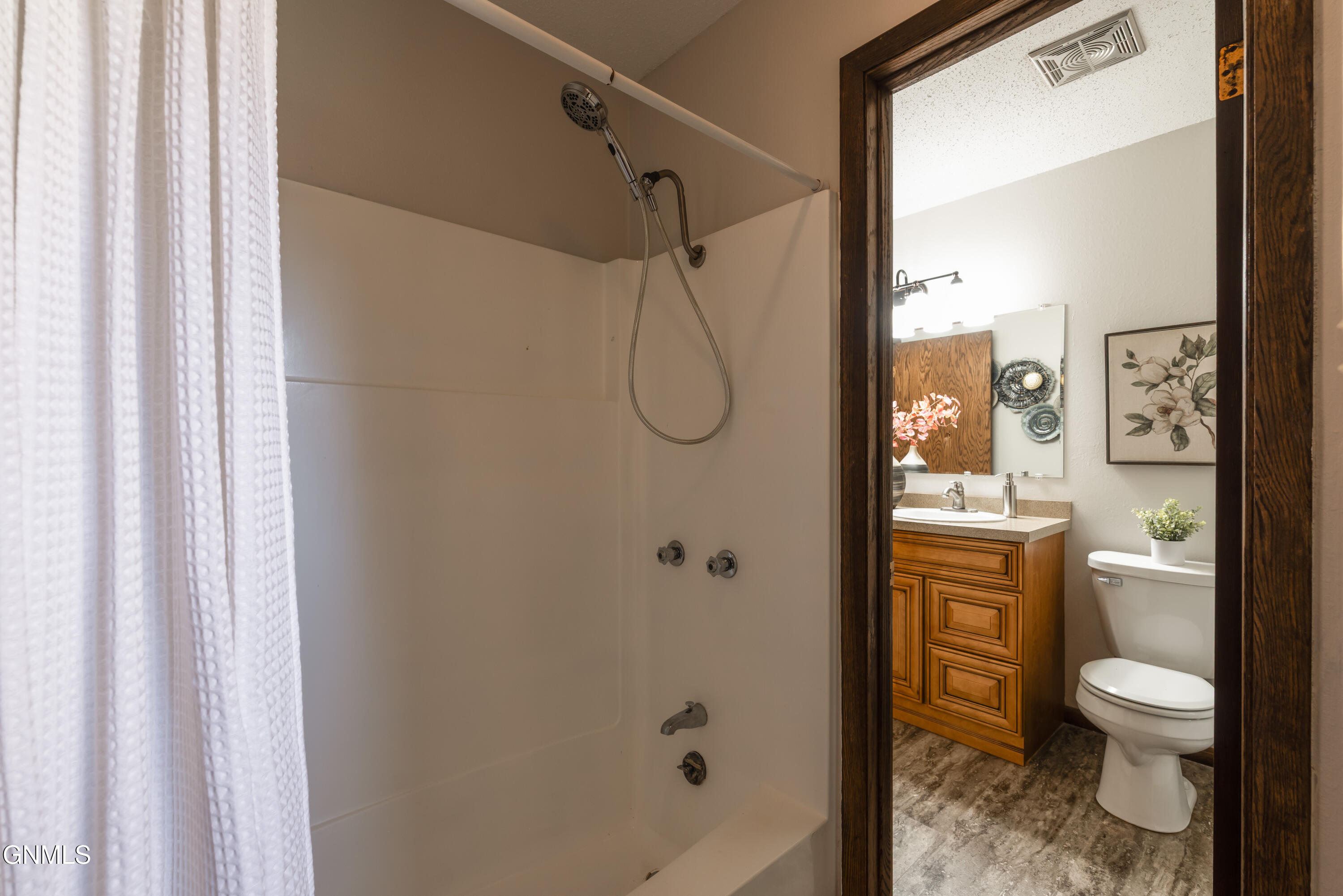 1135 N 26th Street N