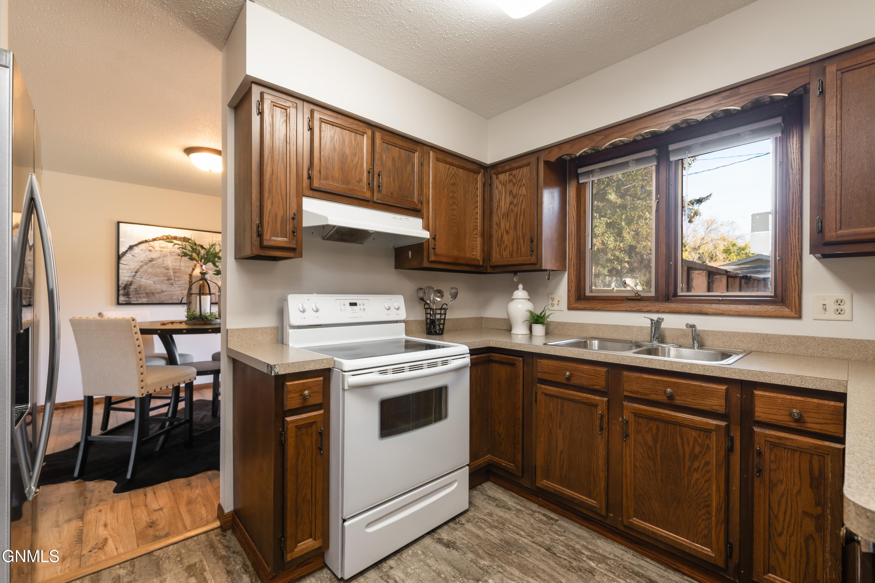 1135 N 26th Street N