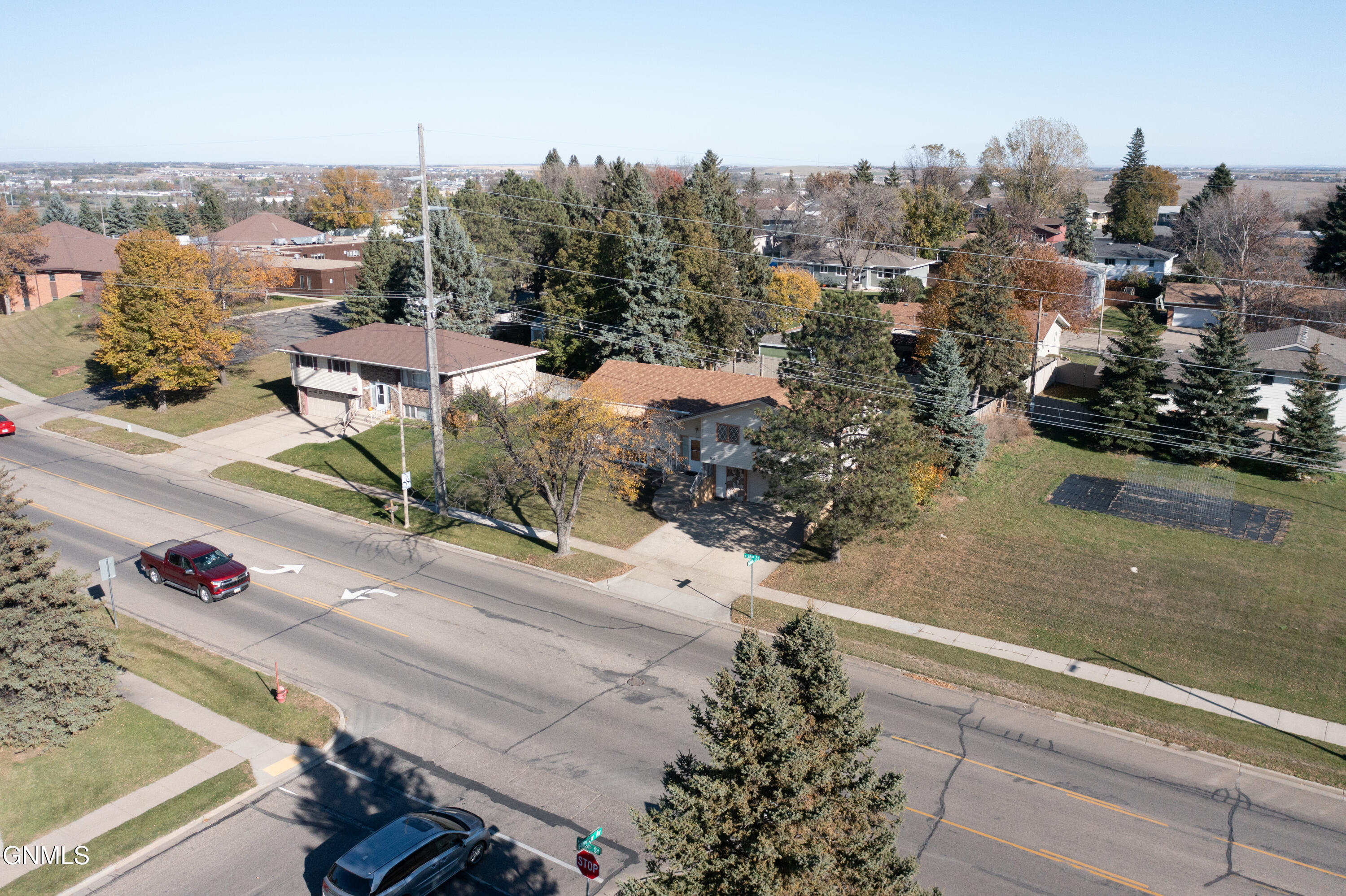 1135 N 26th Street N