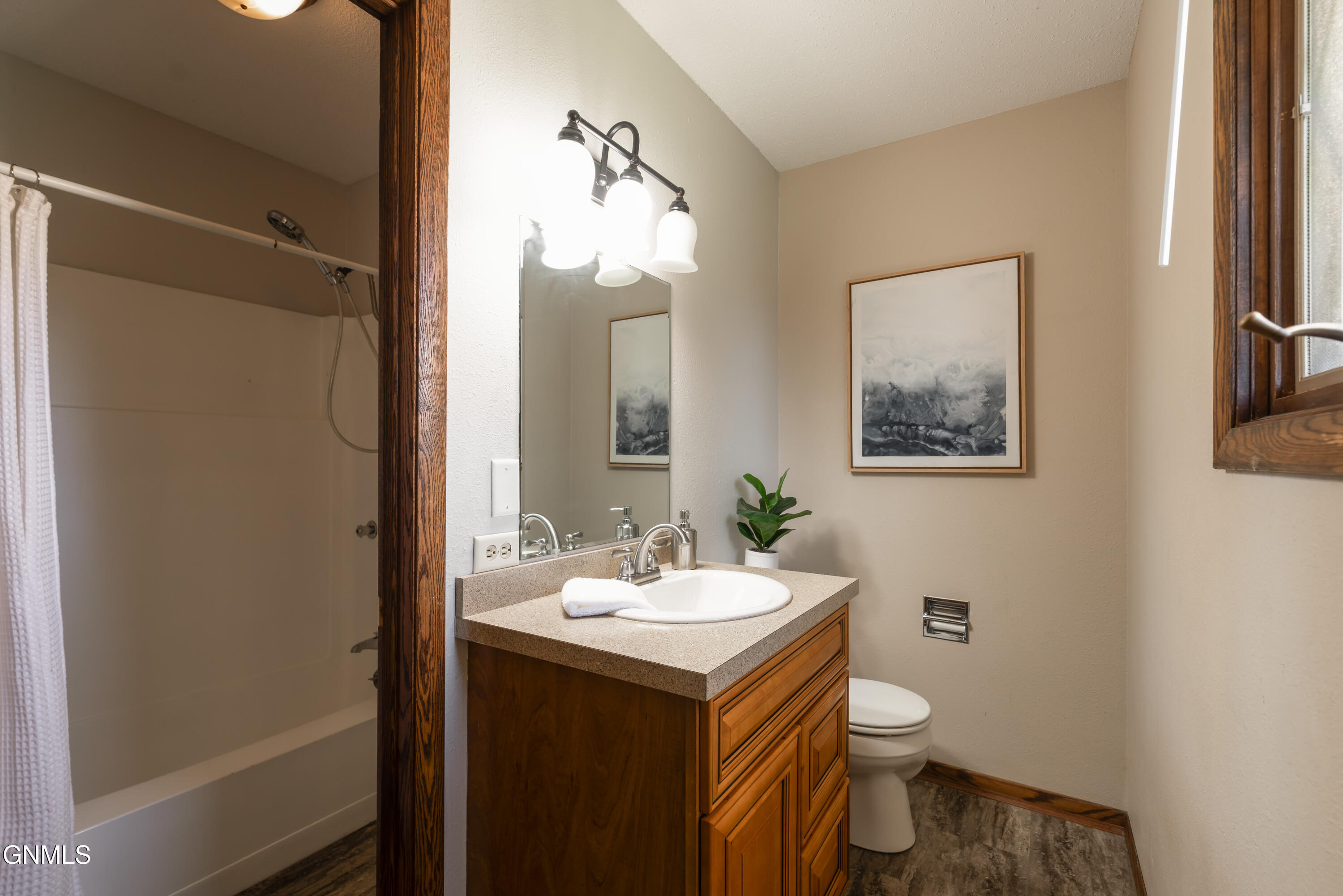 1135 N 26th Street N