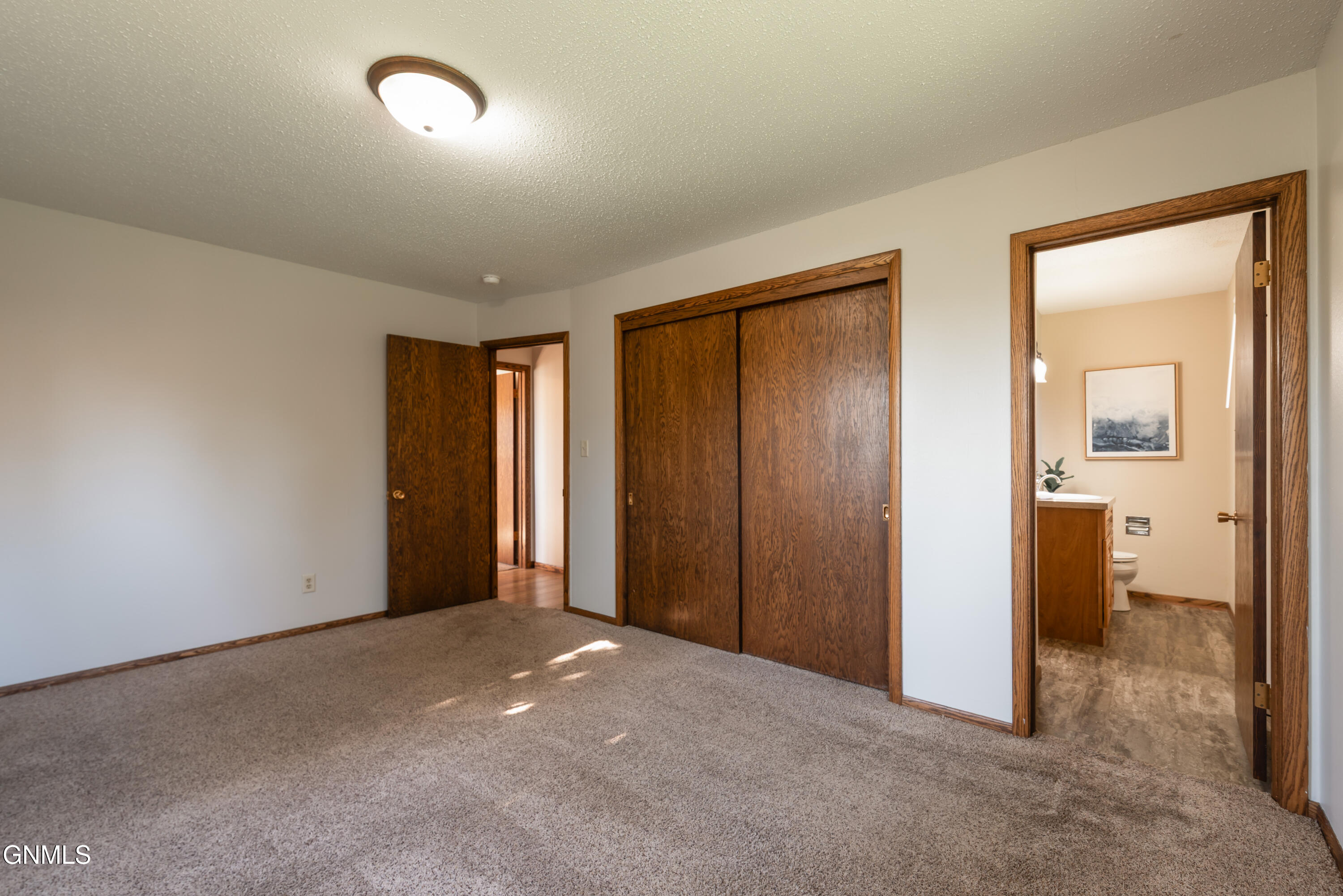 1135 N 26th Street N