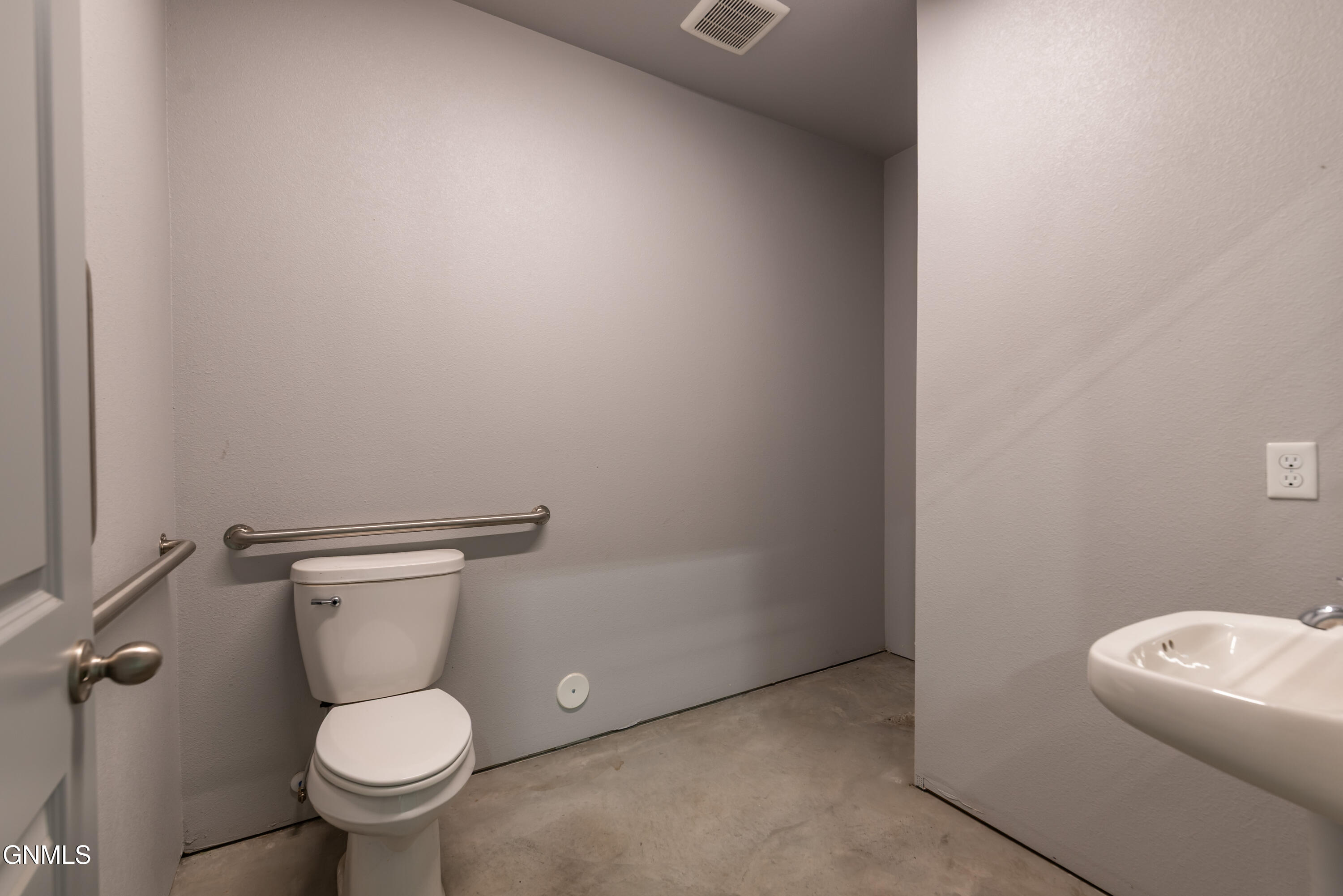 3840 21st Street SE, 206