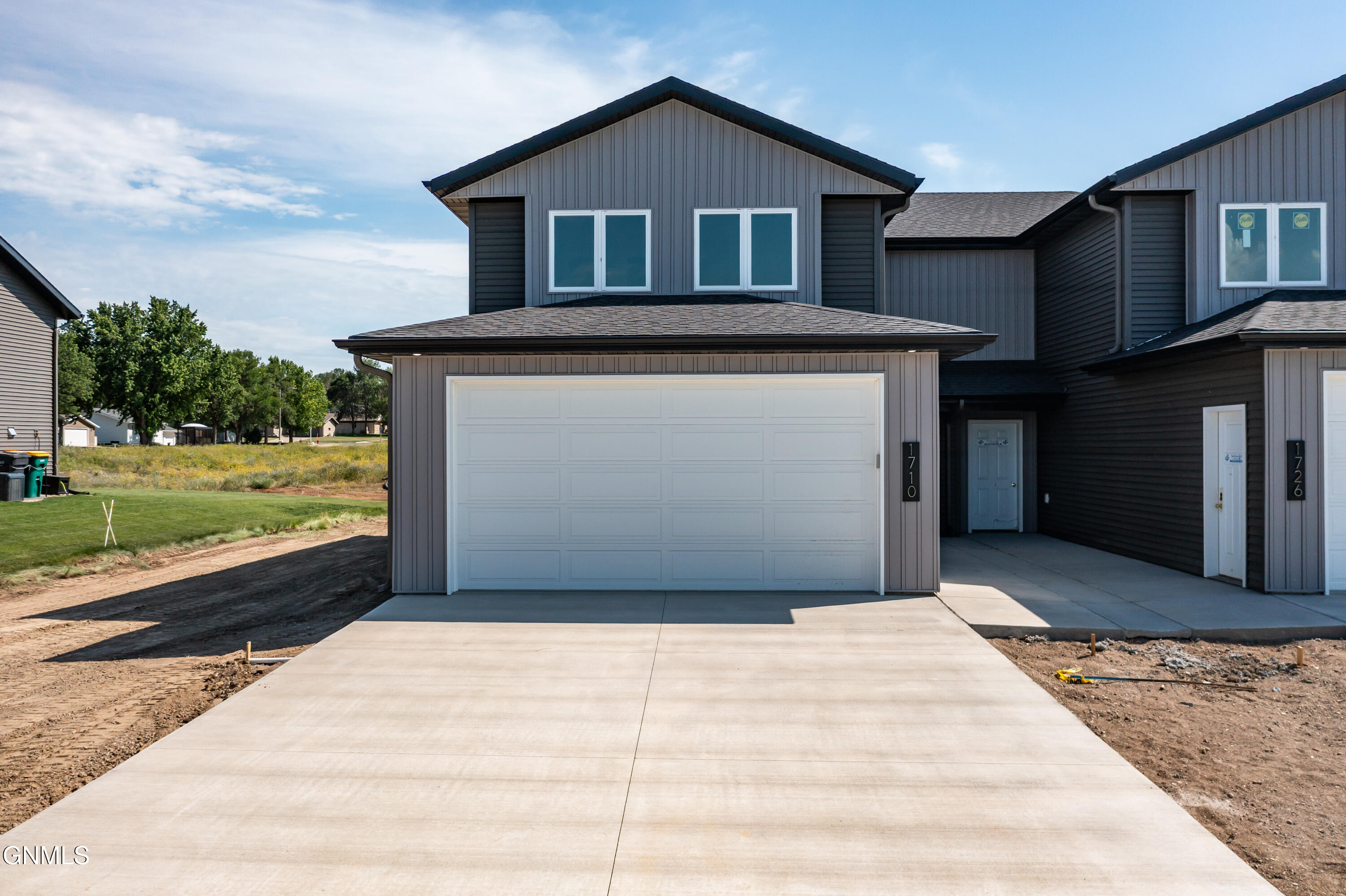 1710 Heart Rdg Lp SE