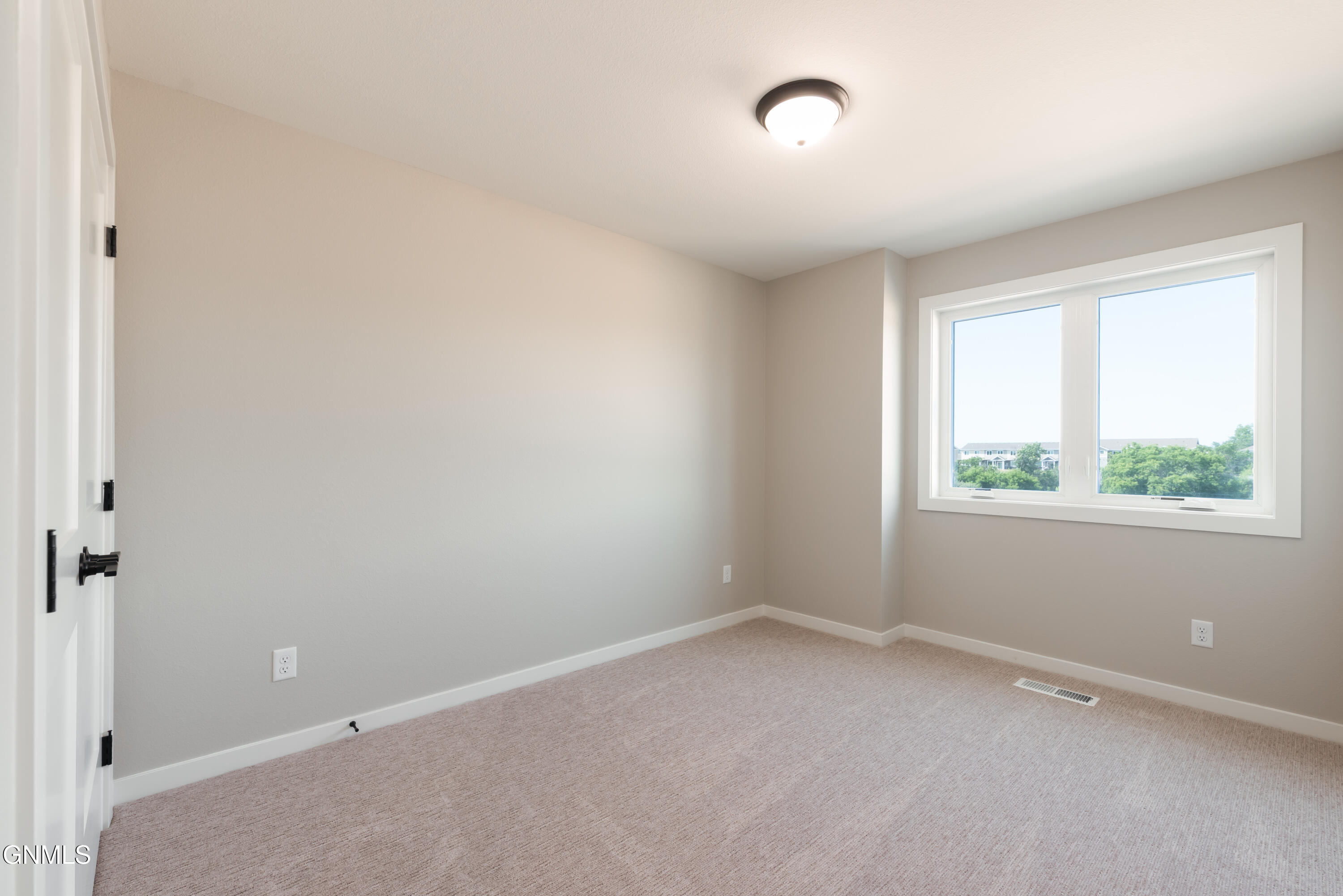 1710 Heart Rdg Lp SE