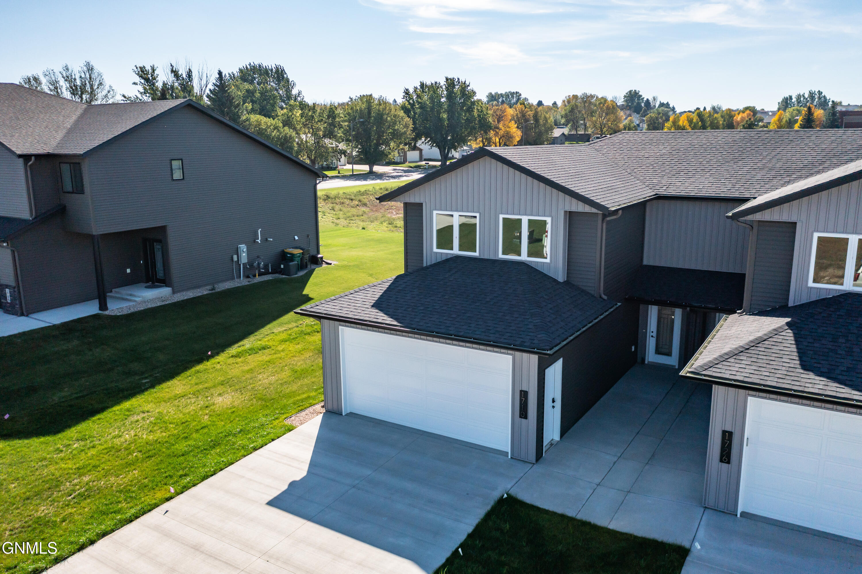 1710 Heart Rdg Lp SE