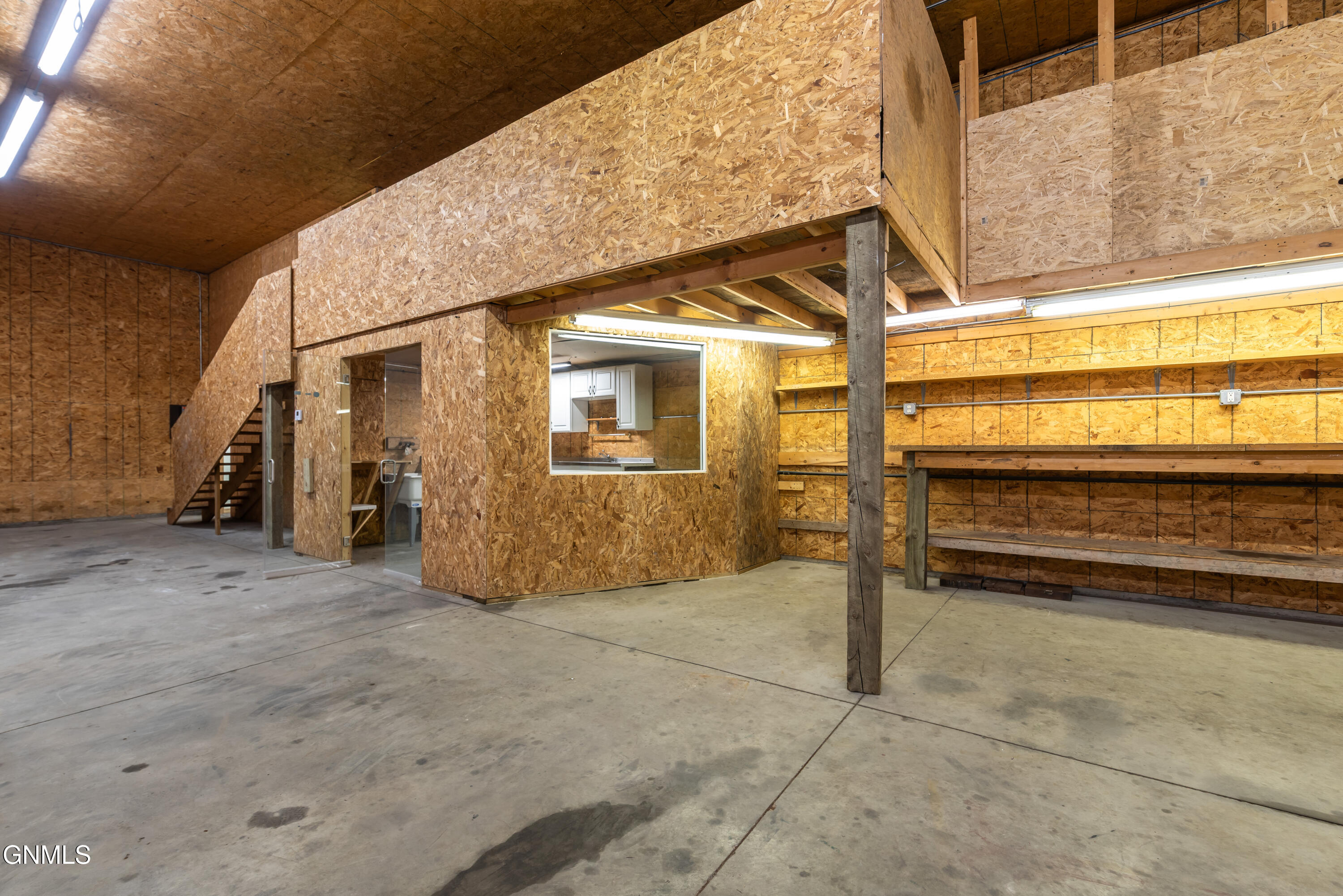 2401 Morrison Avenue