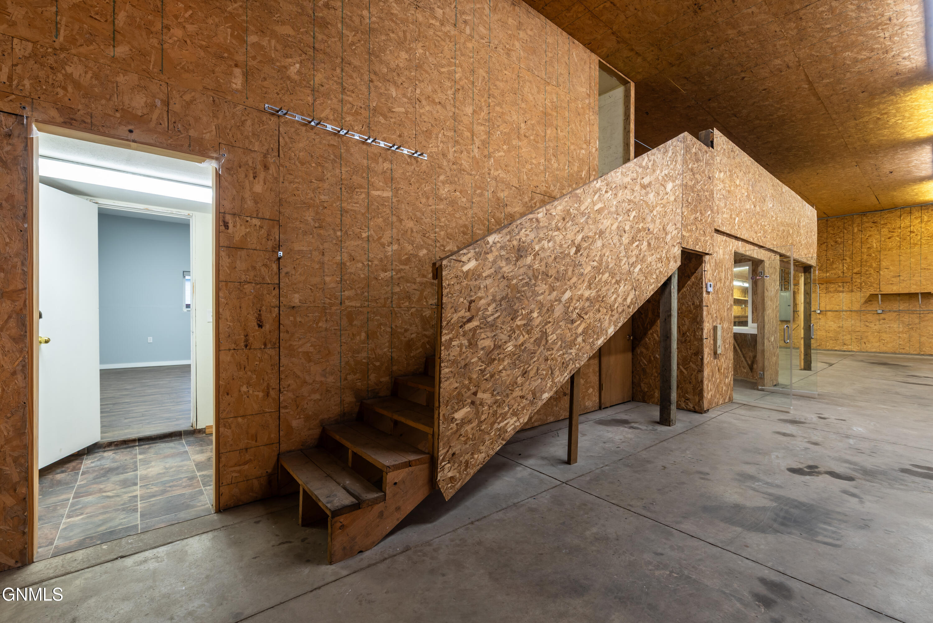 2401 Morrison Avenue