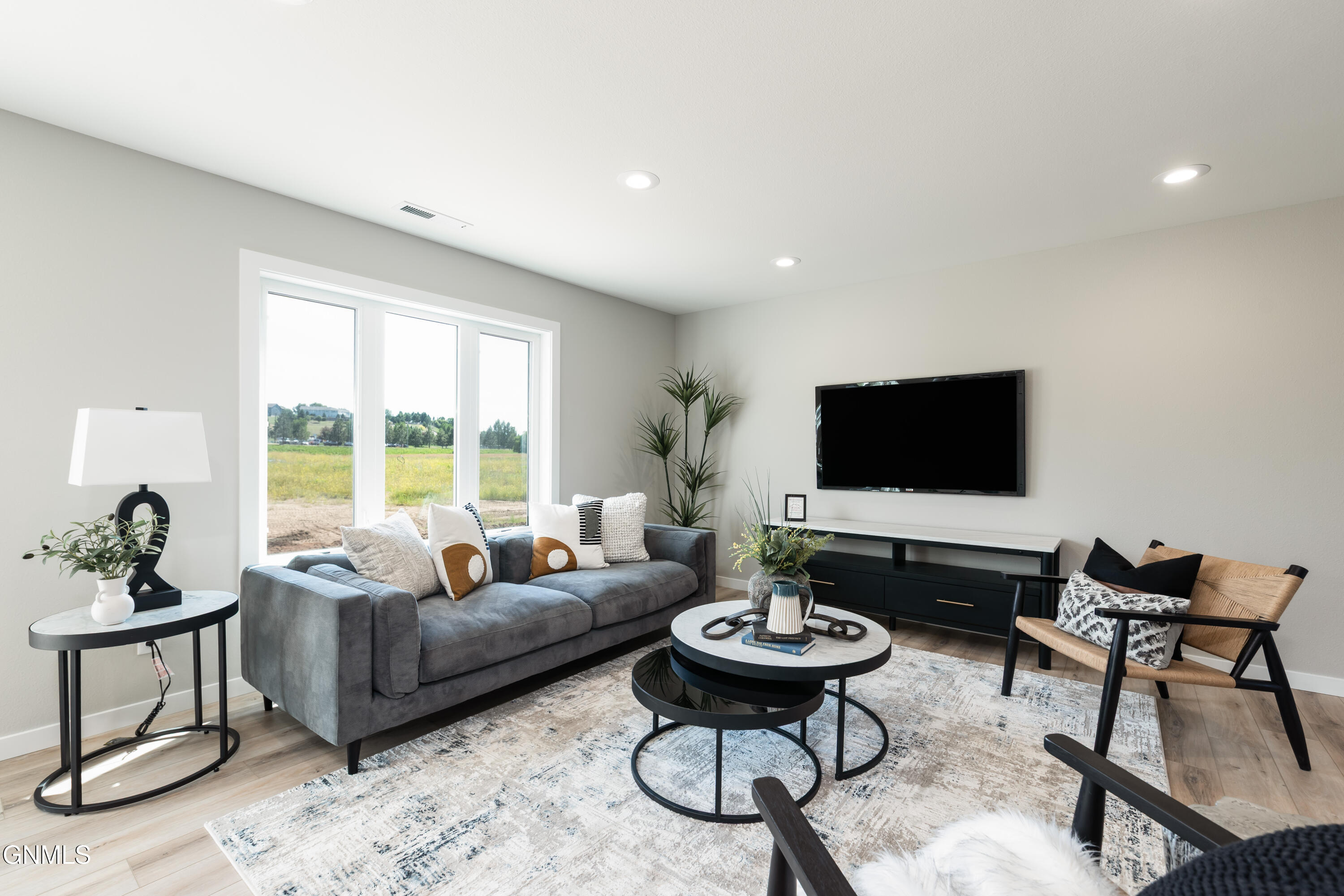 1710 Heart Rdg Lp SE