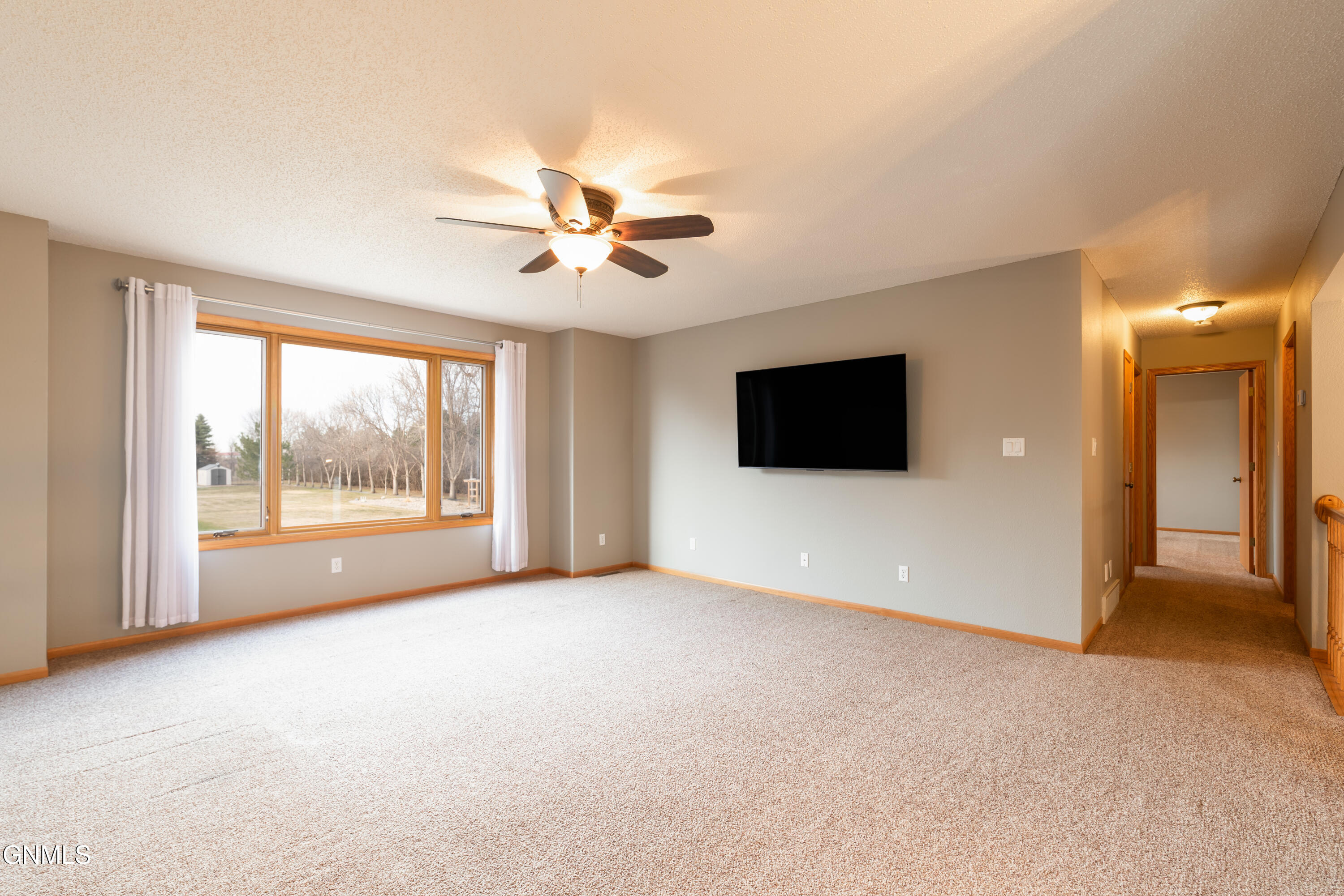 5292 Apple Creek Drive