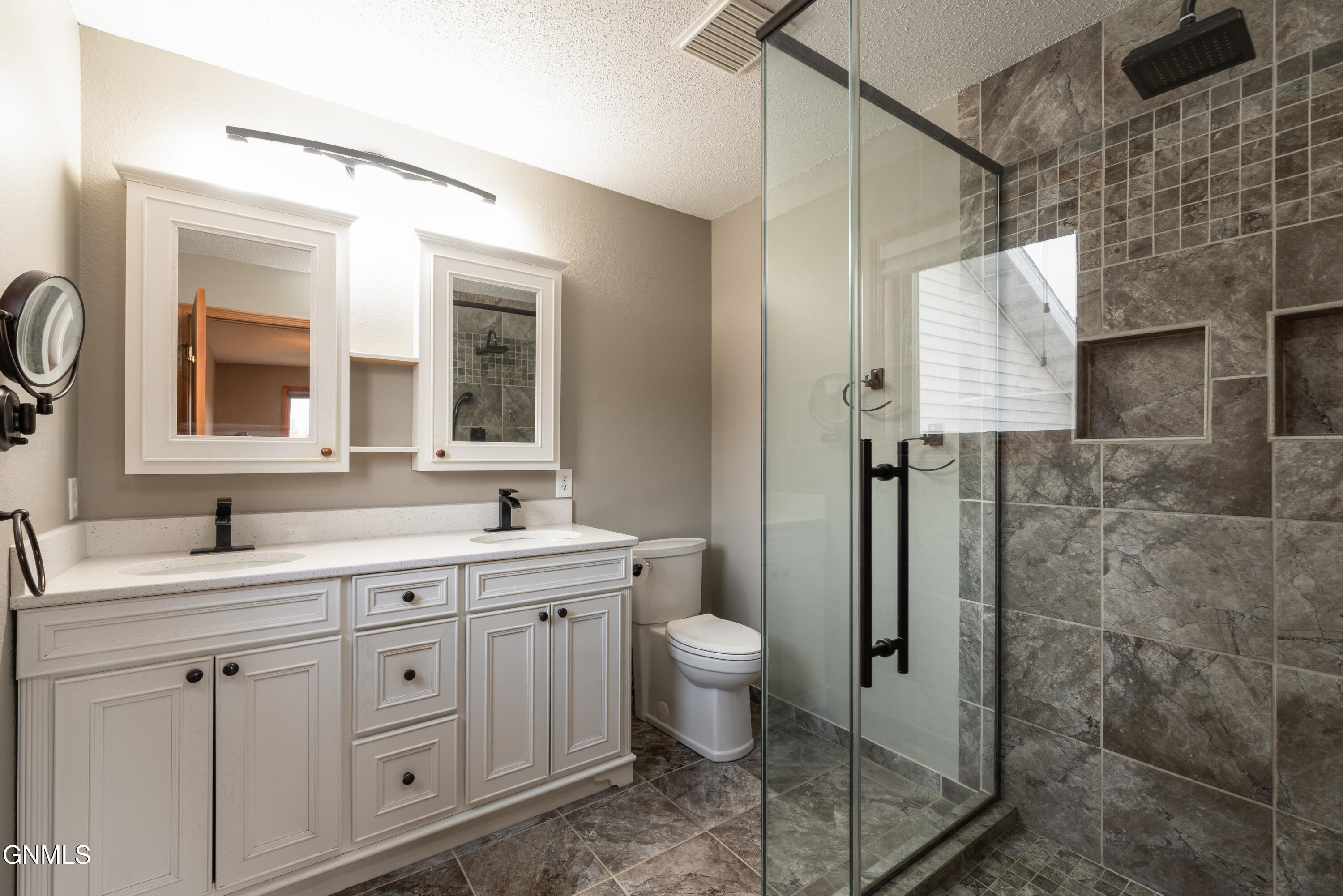 5292 Apple Creek Drive