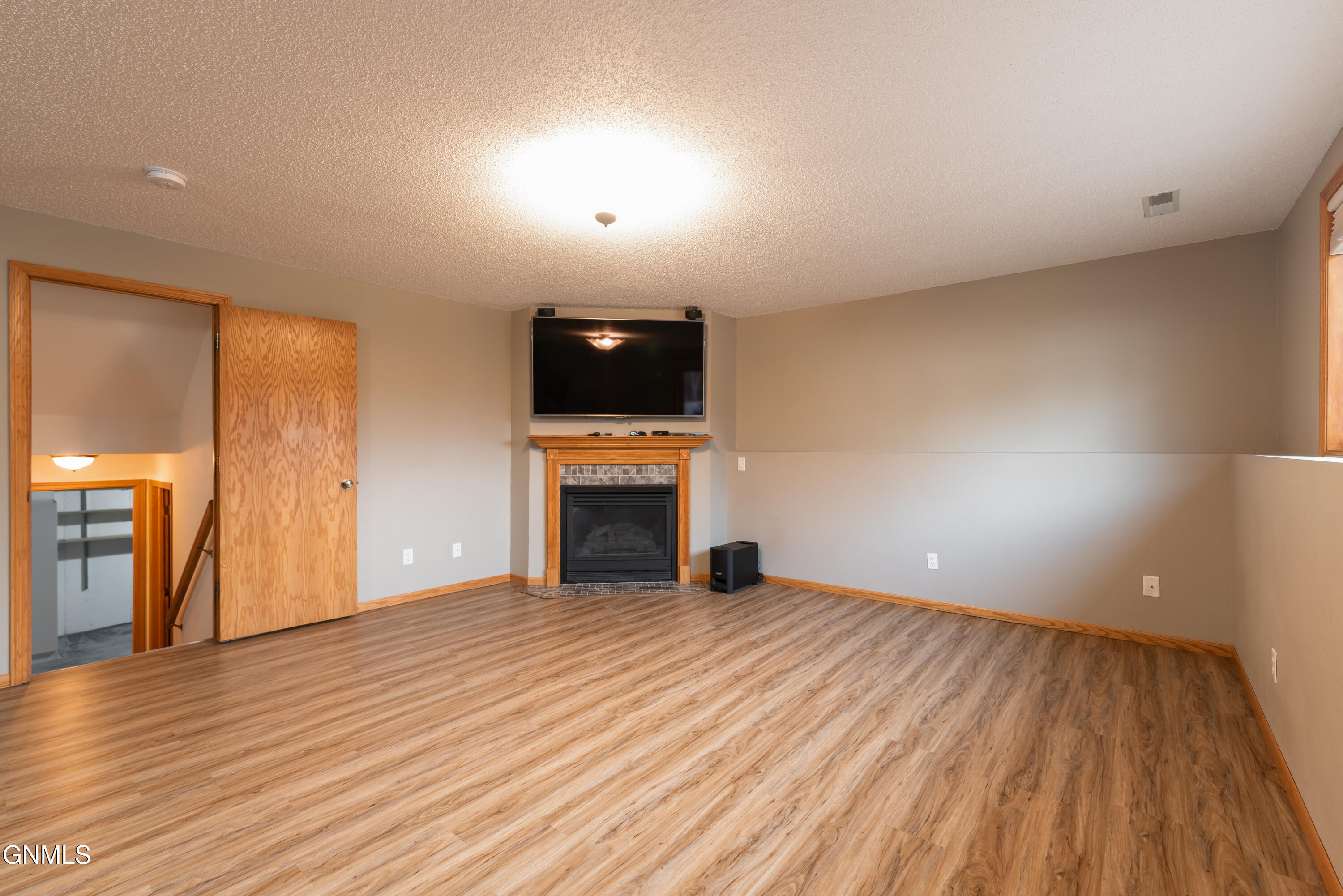 5292 Apple Creek Drive