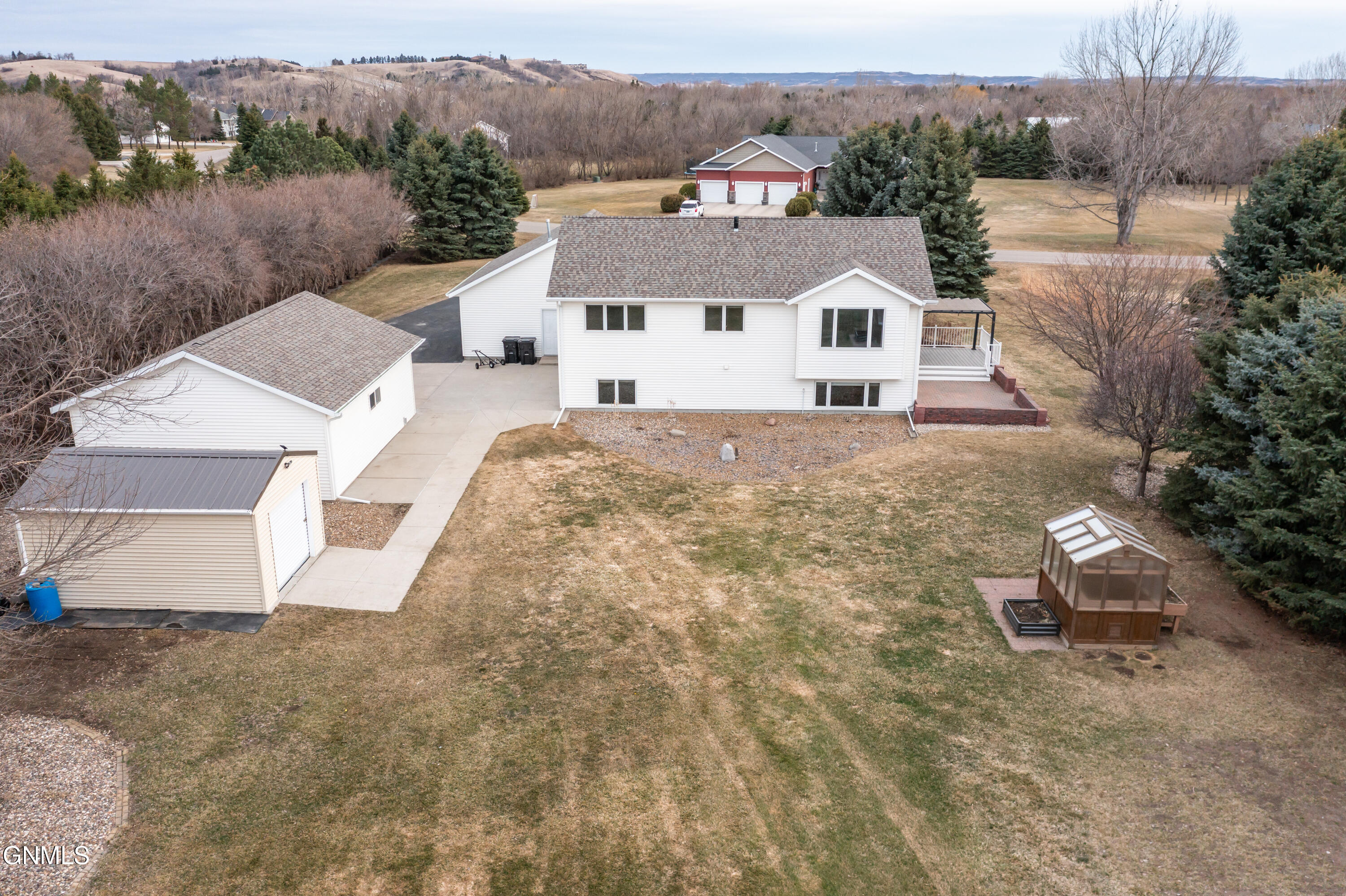 5292 Apple Creek Drive