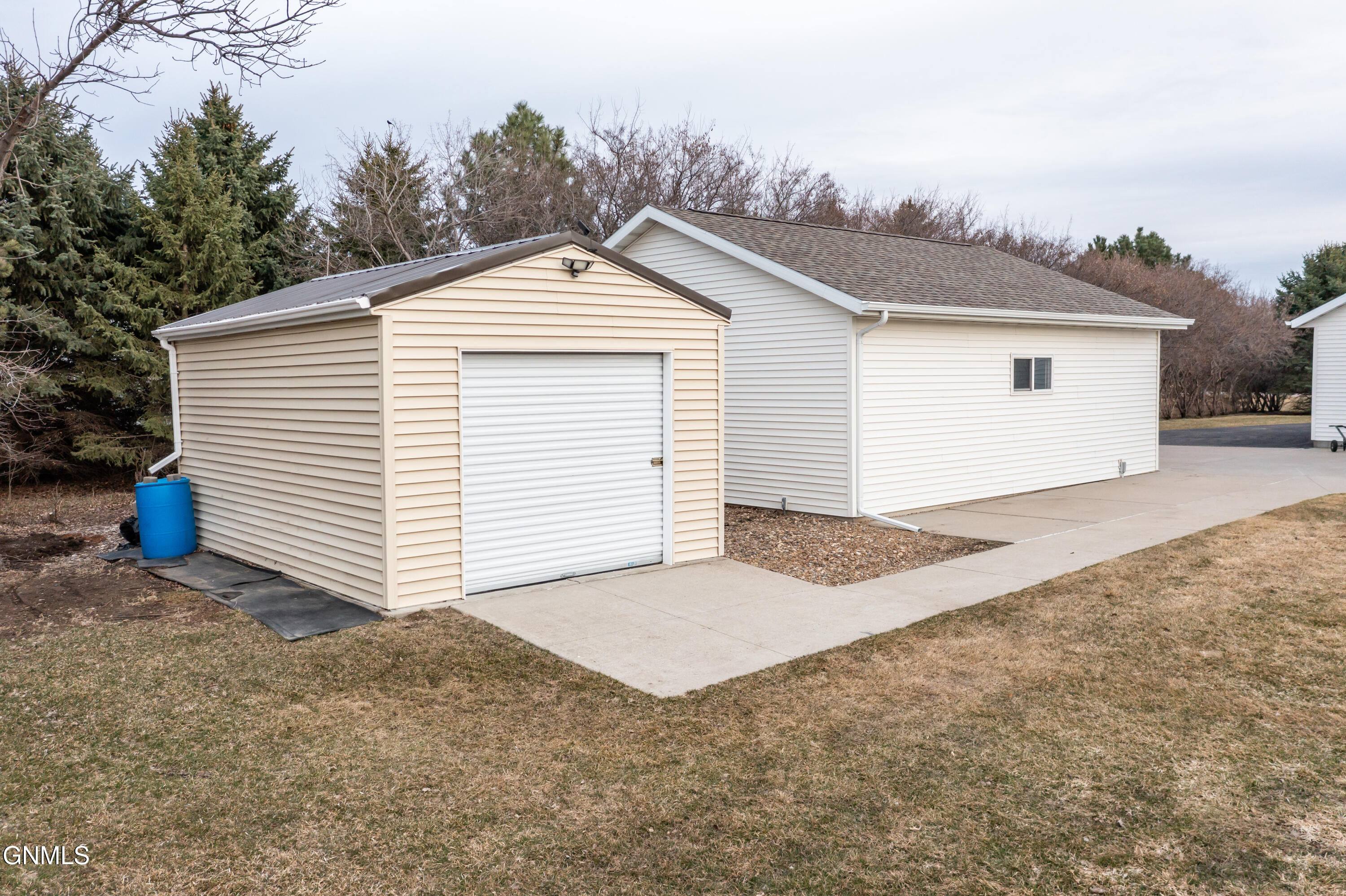 5292 Apple Creek Drive