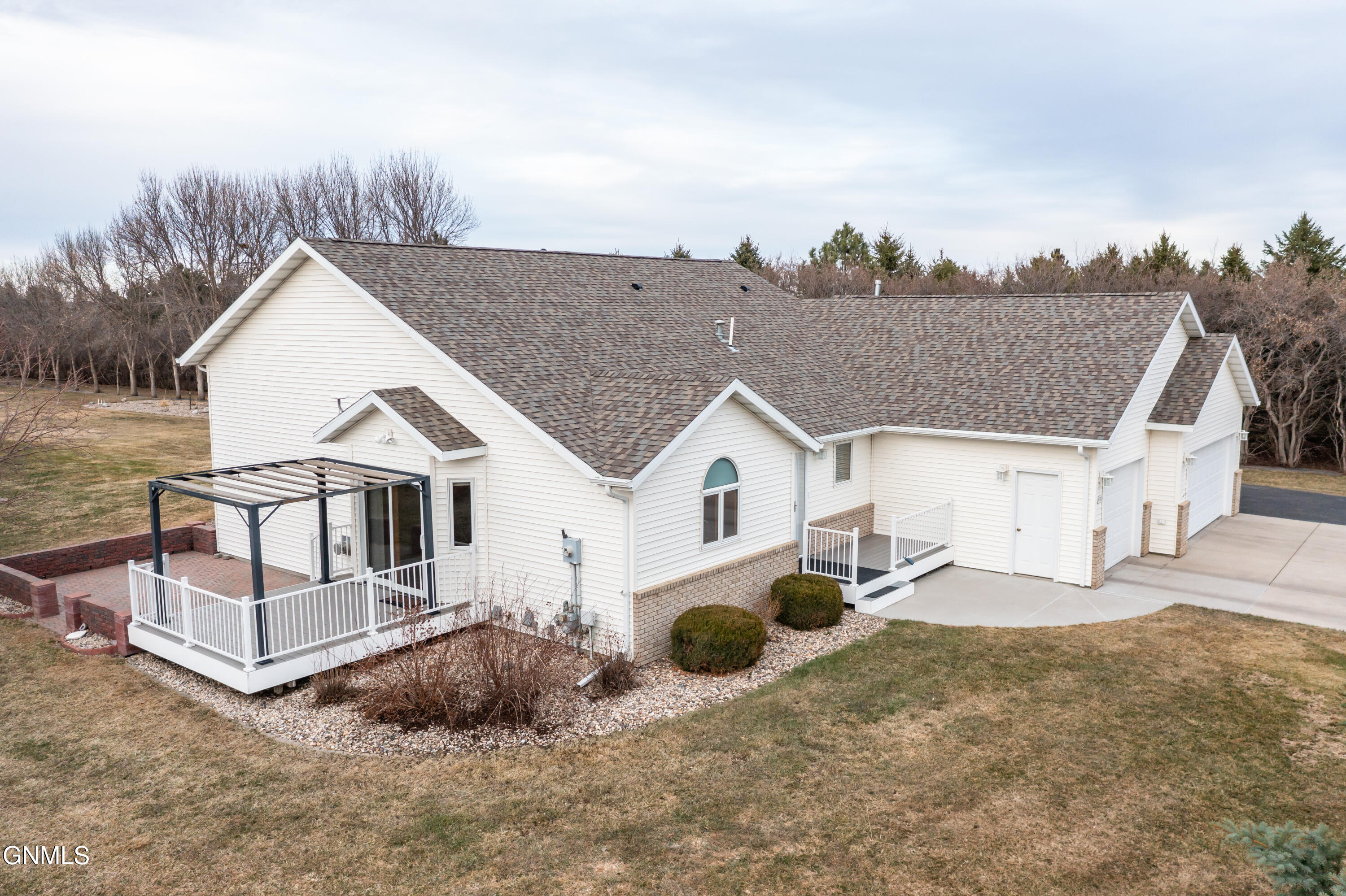5292 Apple Creek Drive