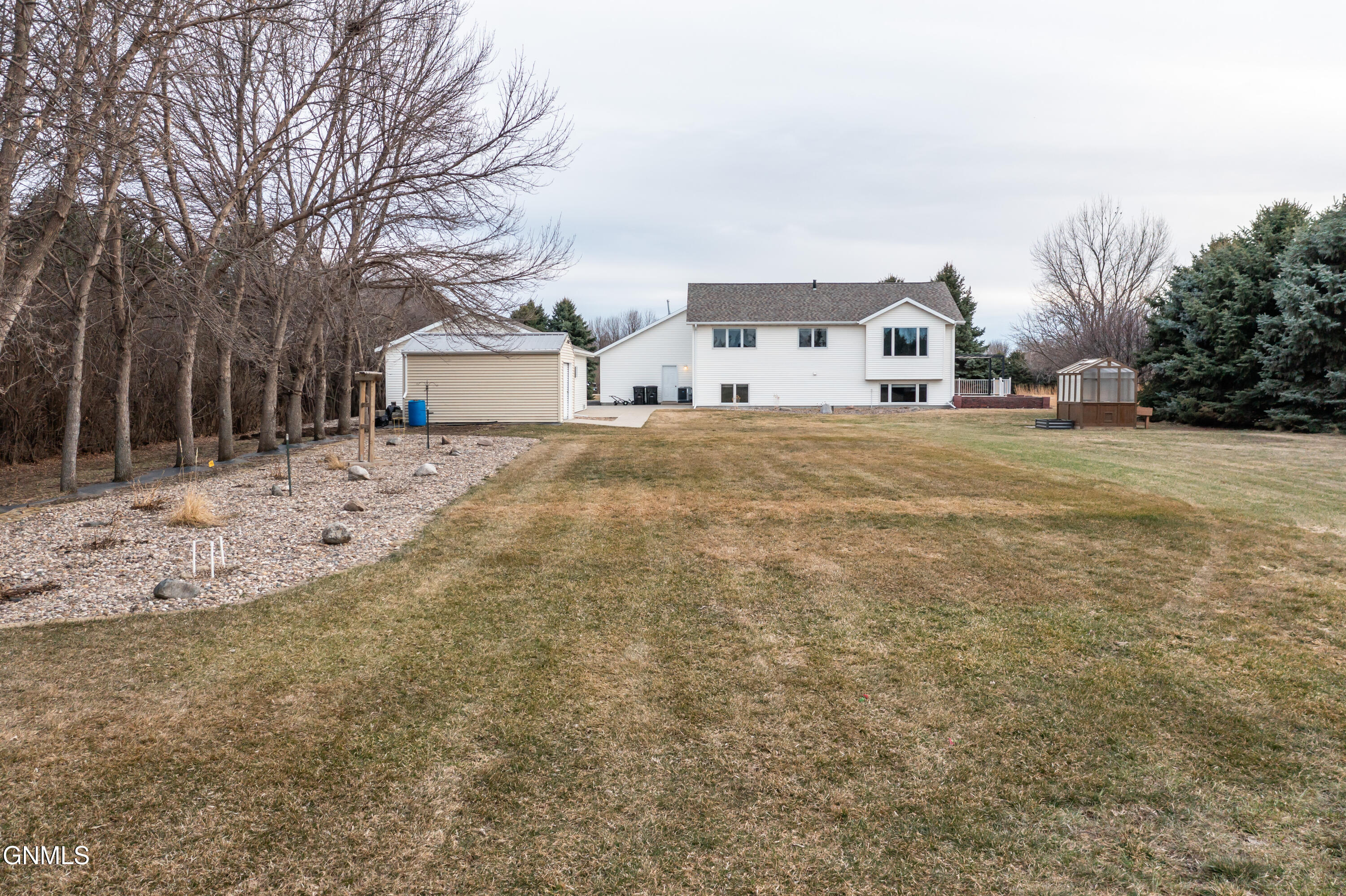 5292 Apple Creek Drive