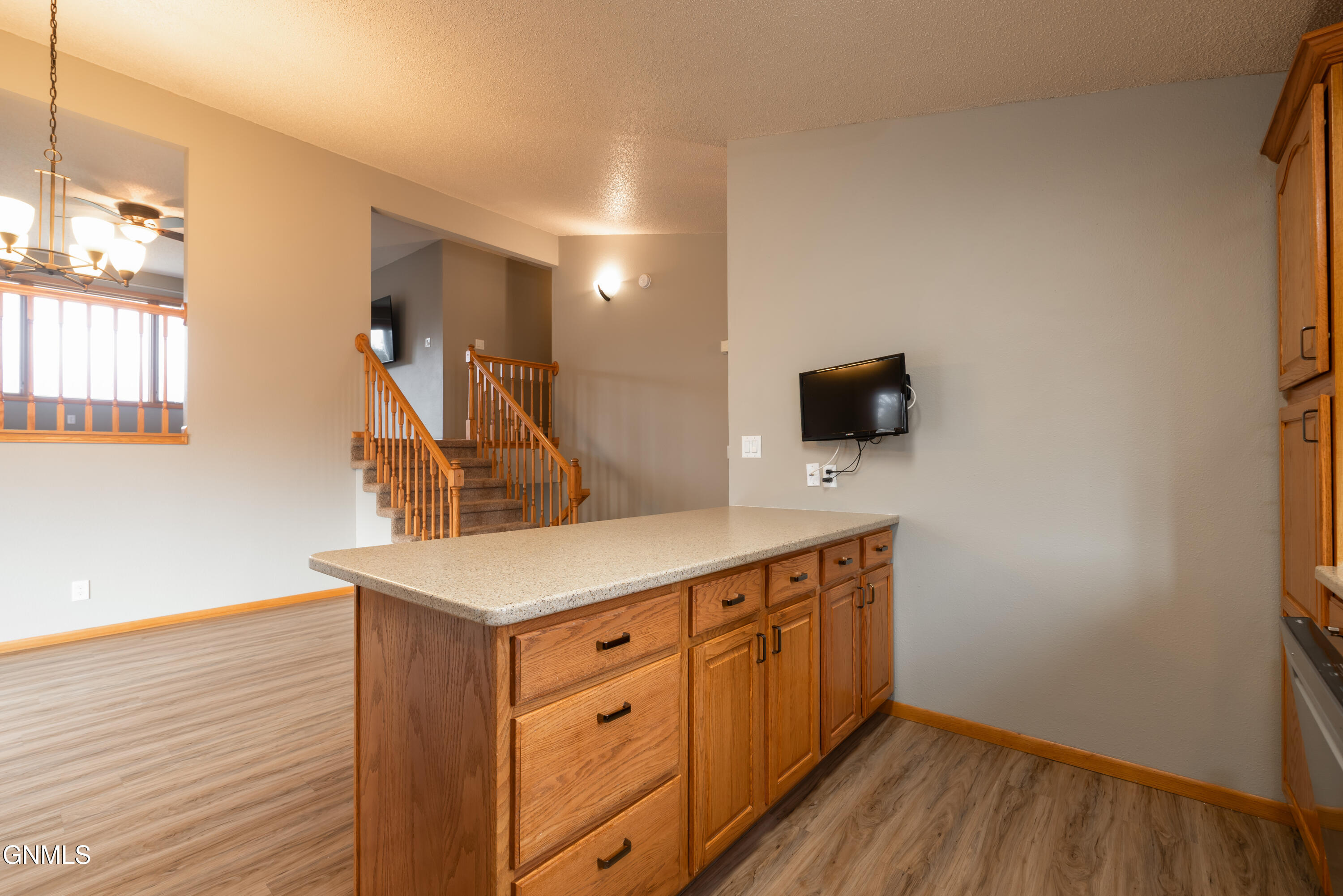 5292 Apple Creek Drive