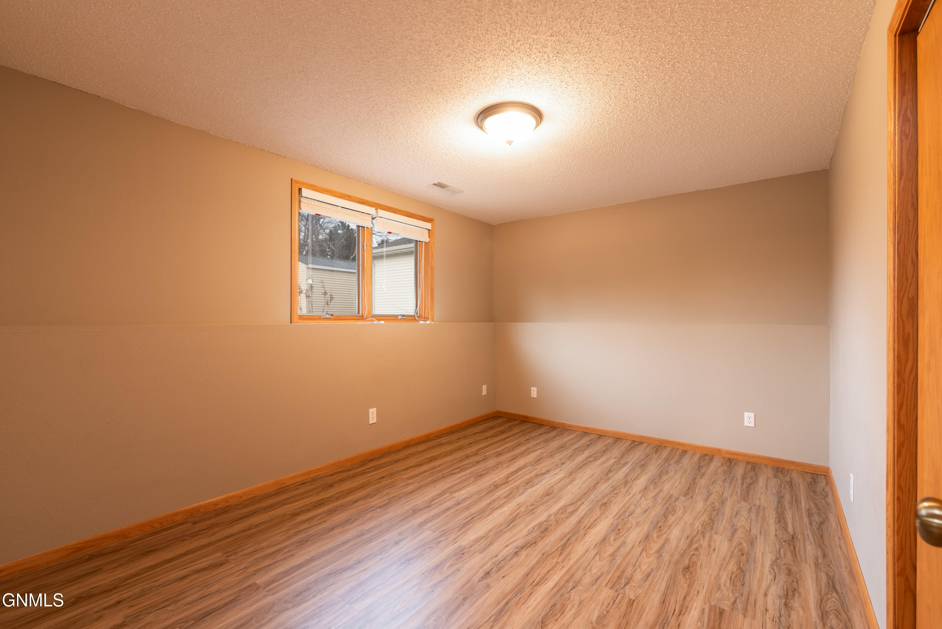 5292 Apple Creek Drive