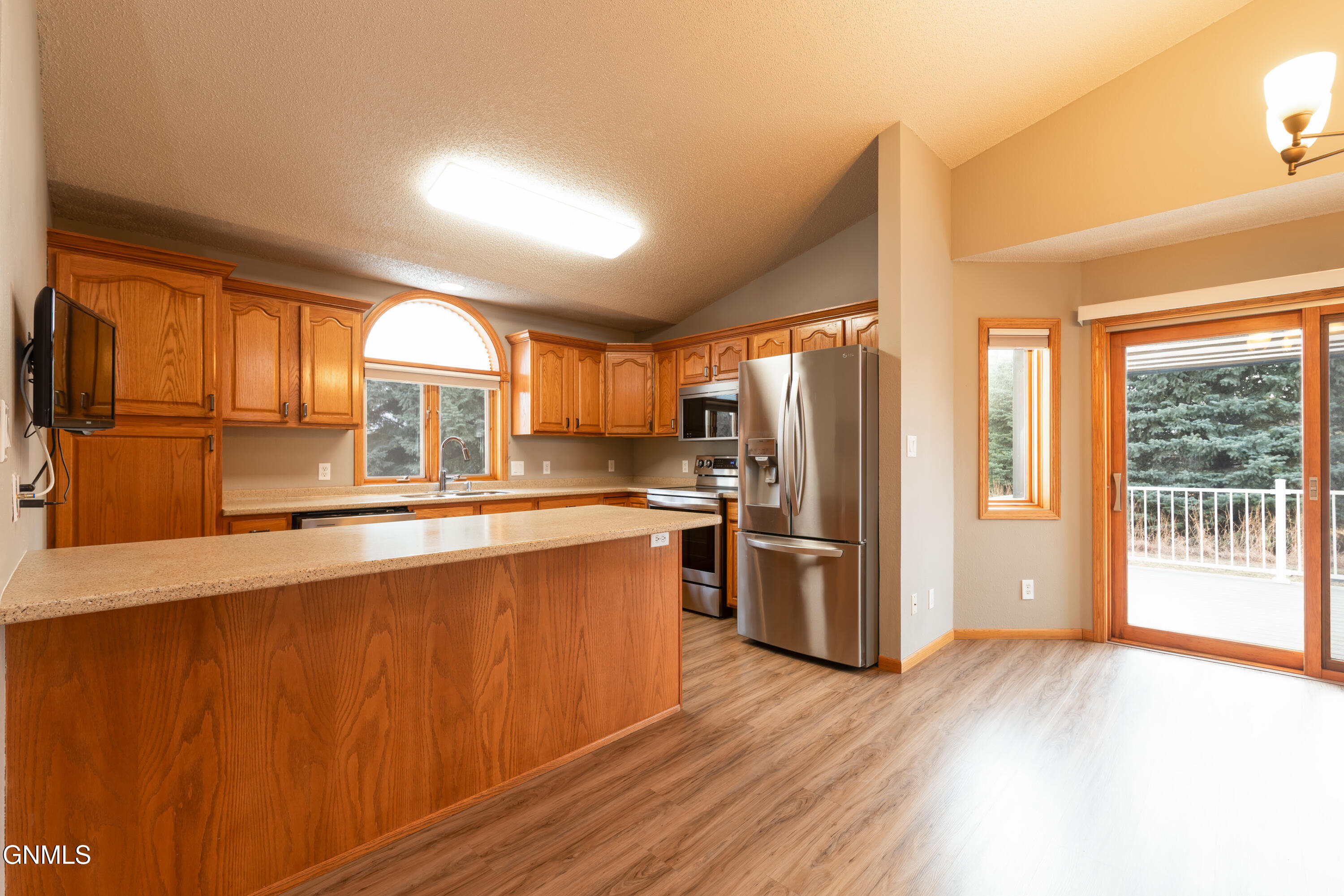 5292 Apple Creek Drive