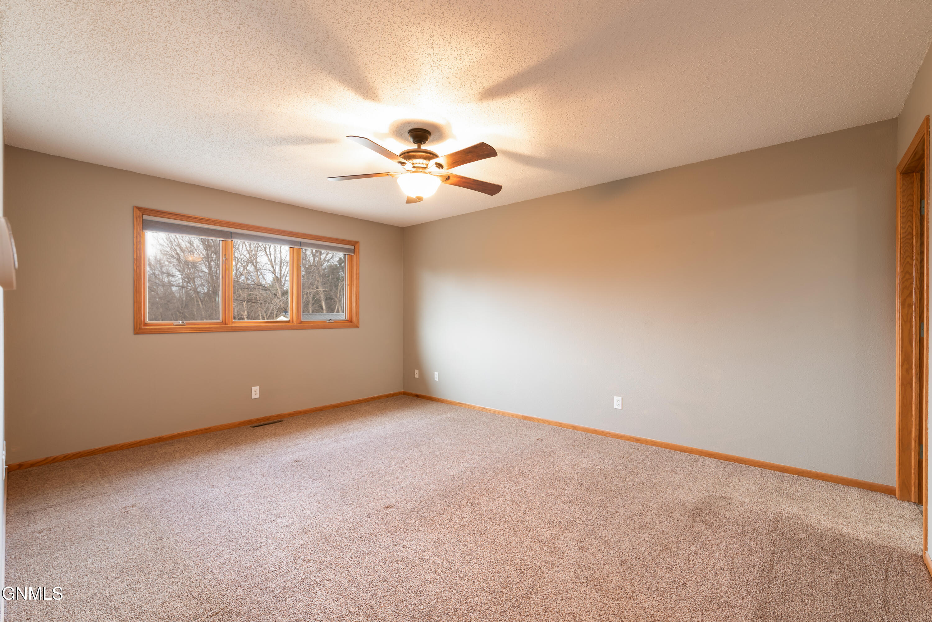 5292 Apple Creek Drive