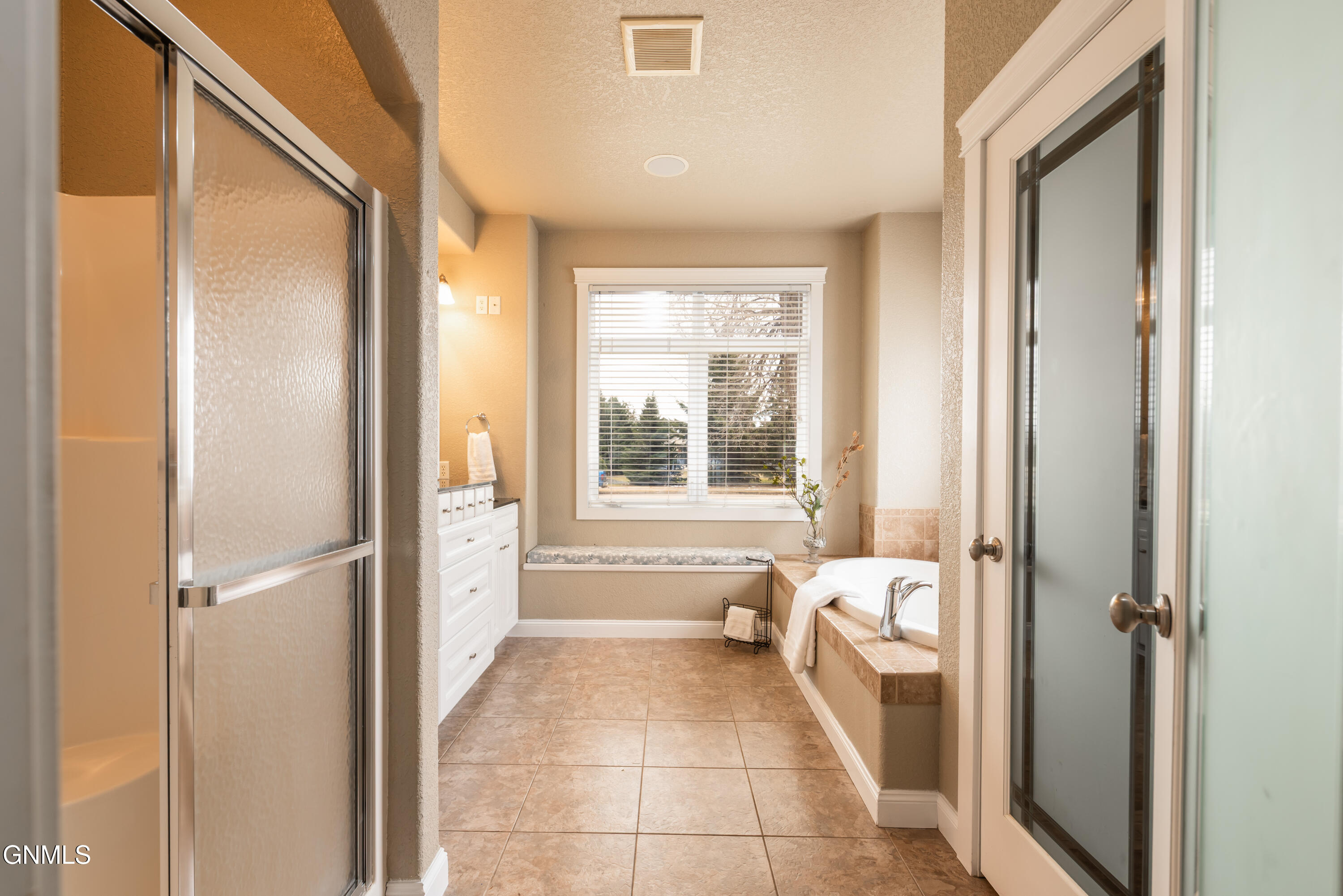 4912 Inlet Bay Drive SE