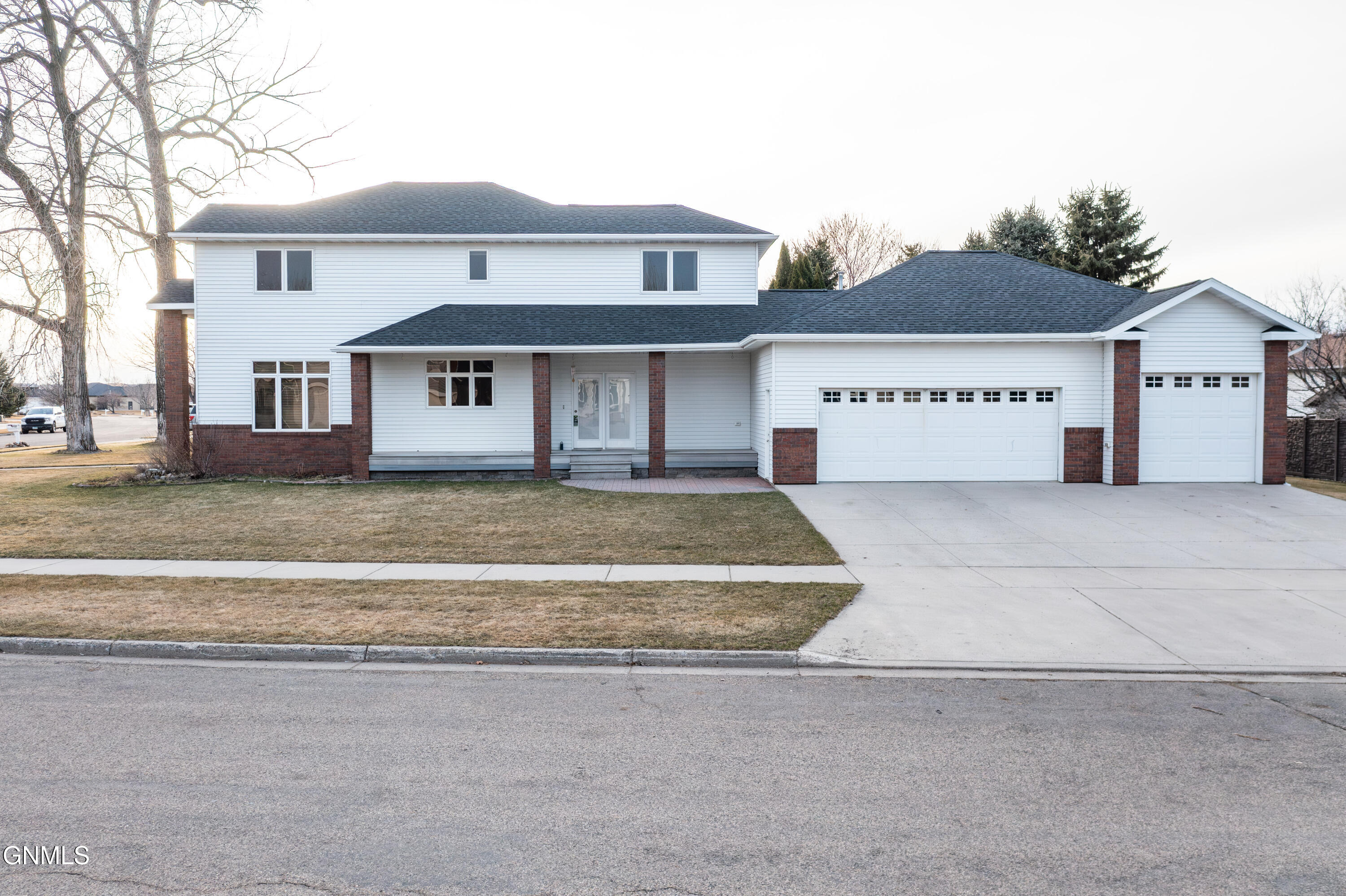 4912 Inlet Bay Drive SE