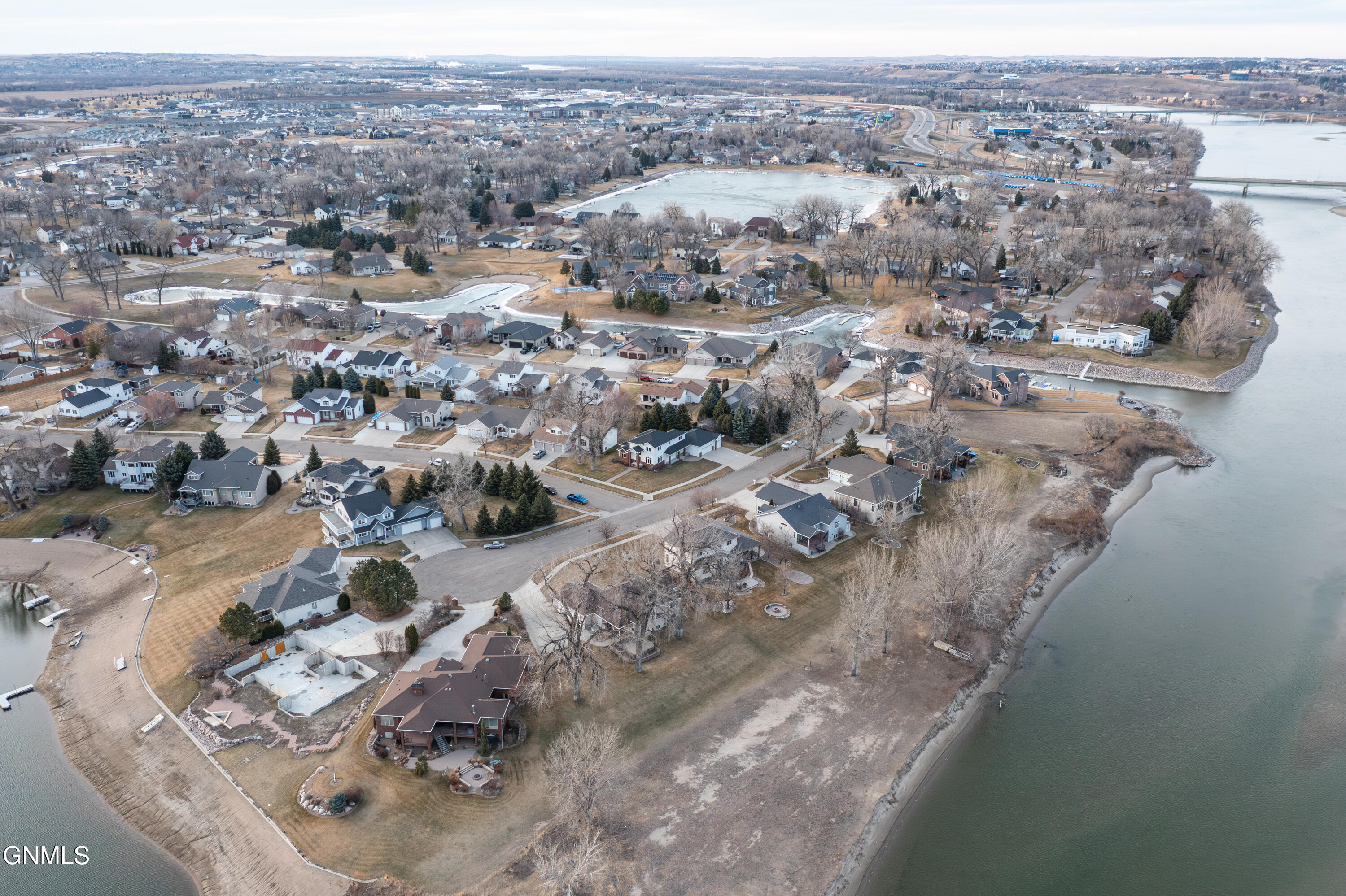 4912 Inlet Bay Drive SE