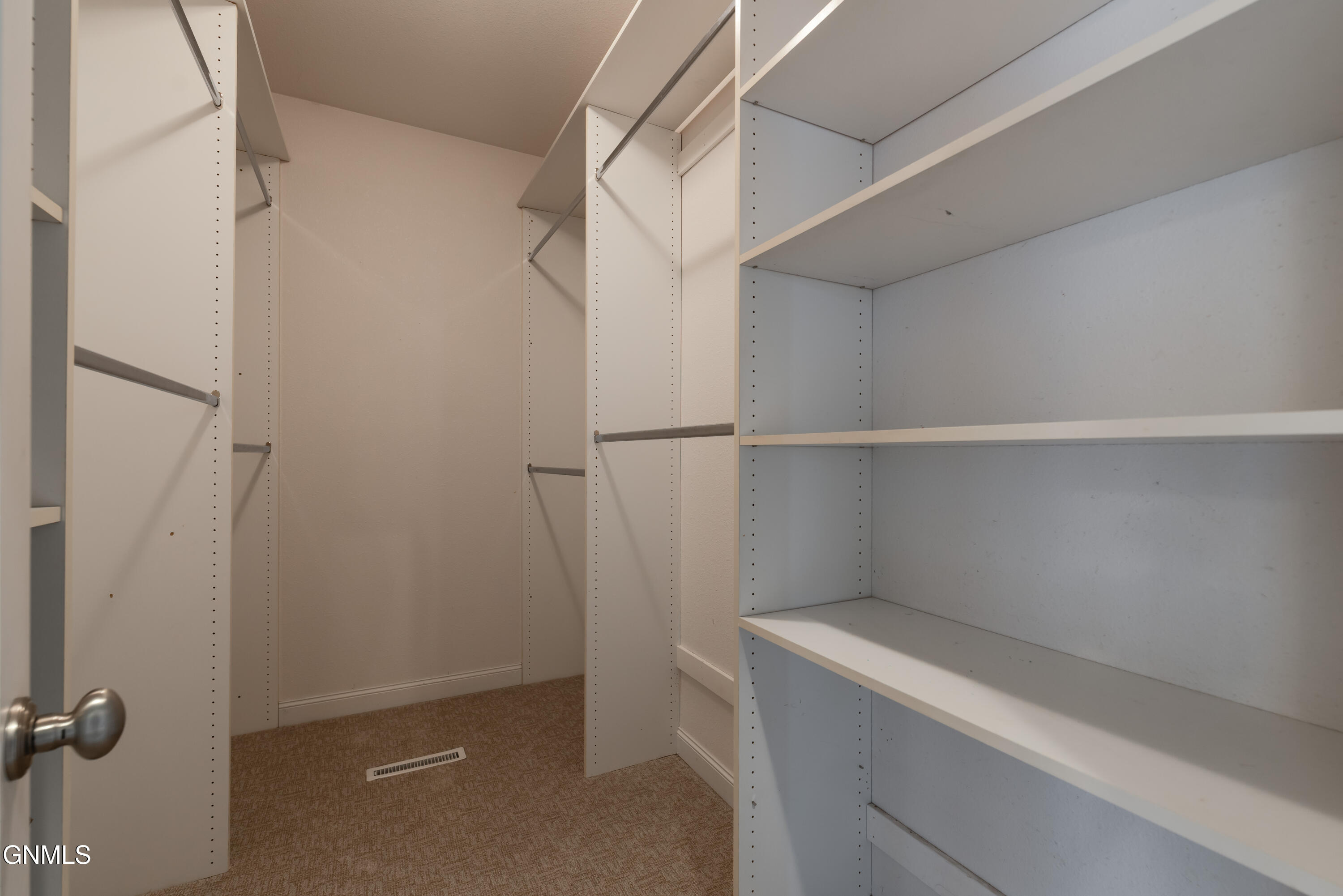 4912 Inlet Bay Drive SE