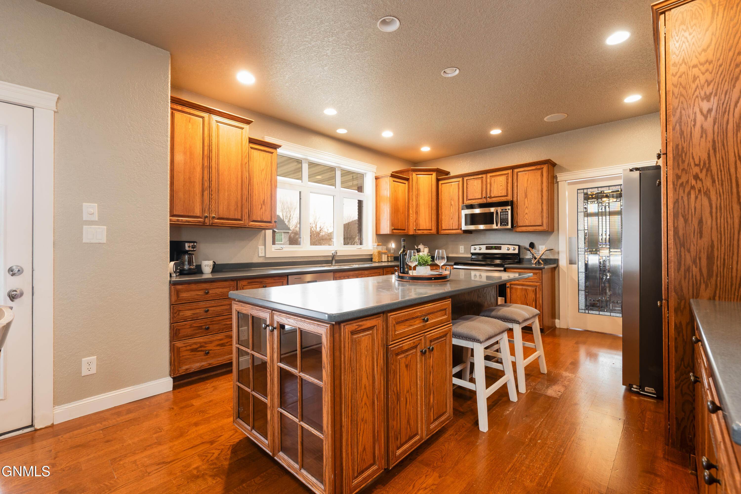 4912 Inlet Bay Drive SE