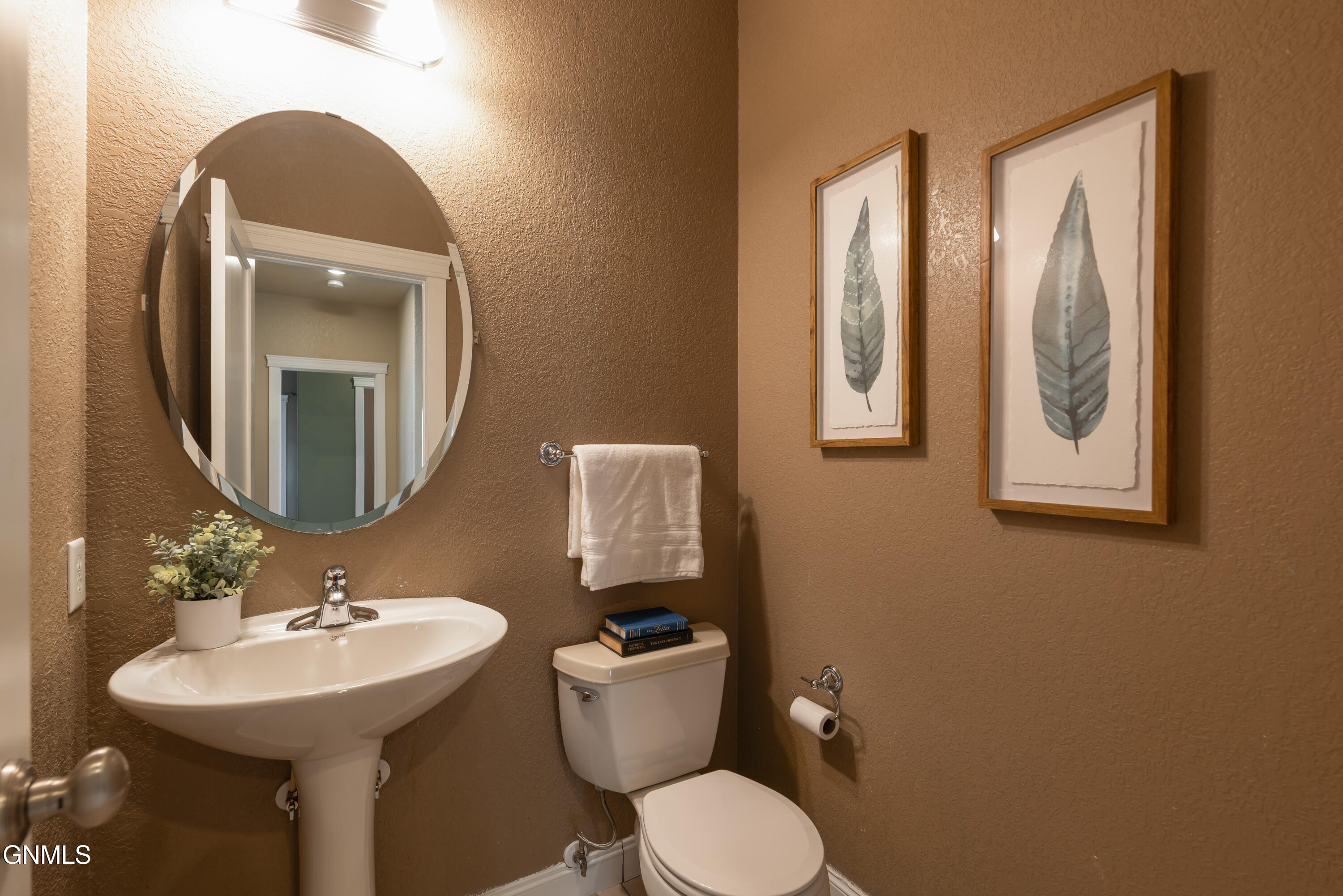 4912 Inlet Bay Drive SE