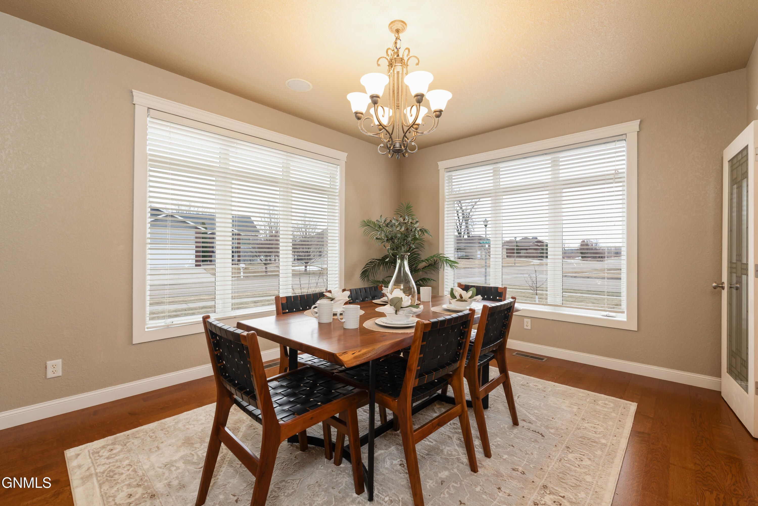 4912 Inlet Bay Drive SE