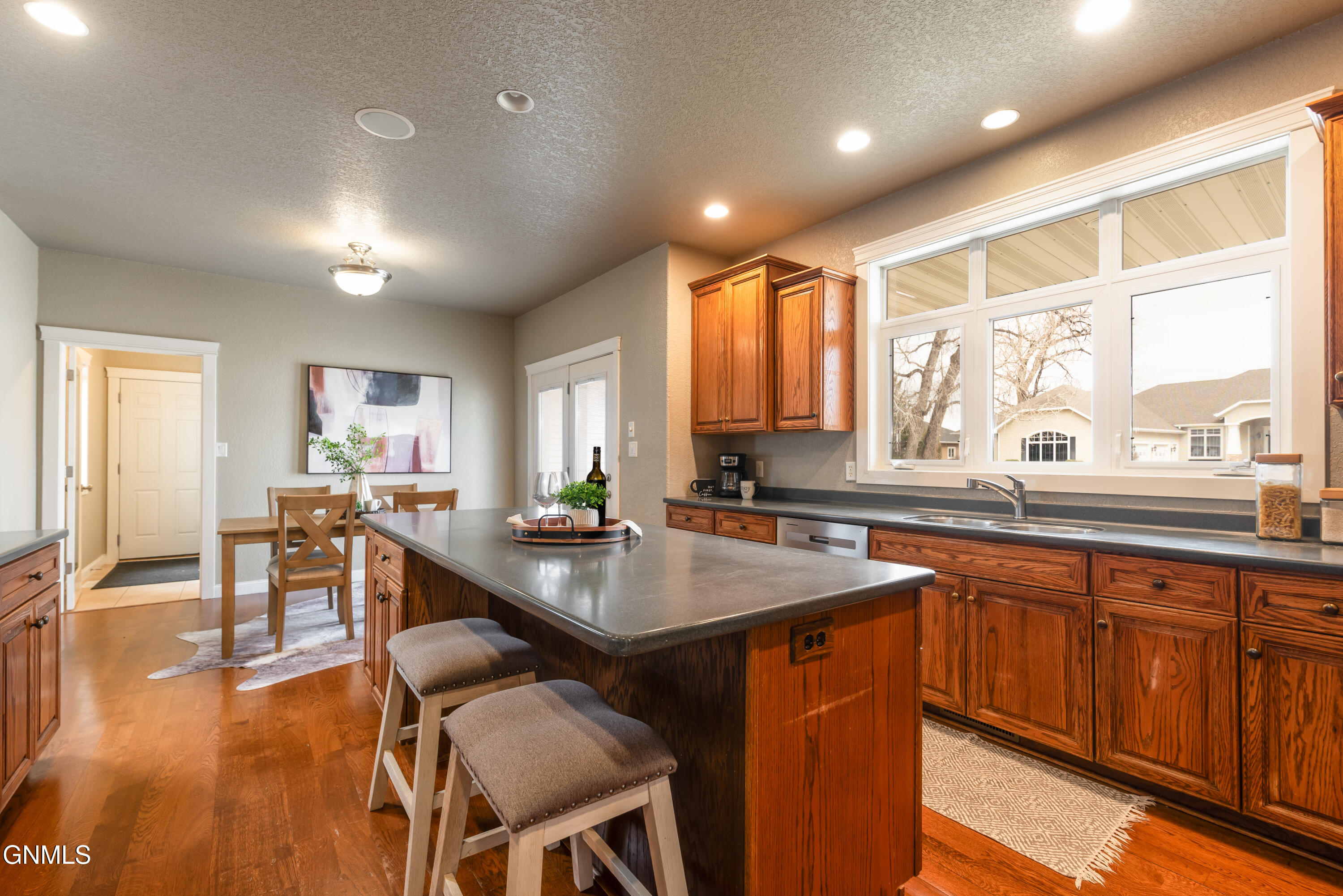 4912 Inlet Bay Drive SE