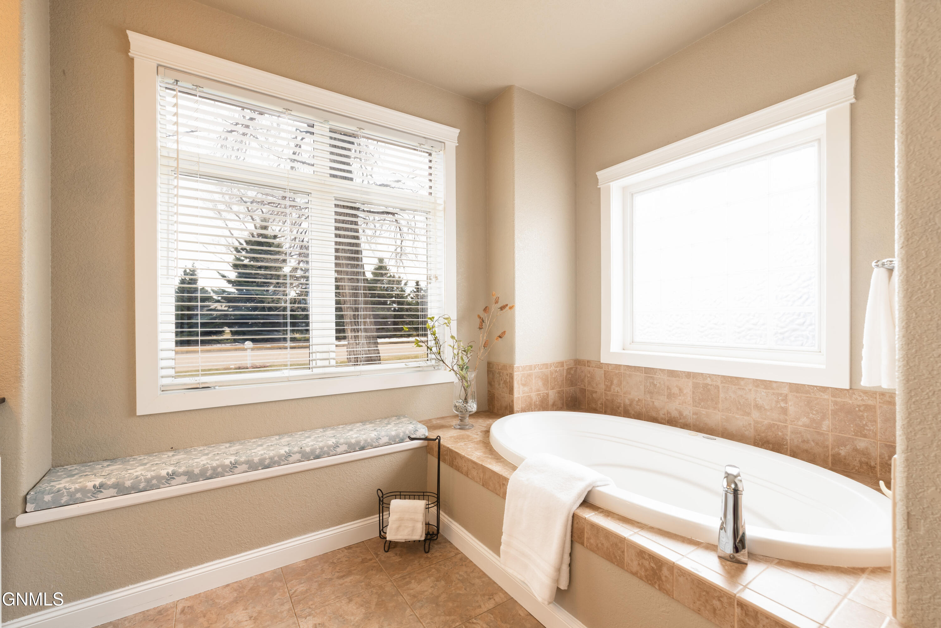 4912 Inlet Bay Drive SE