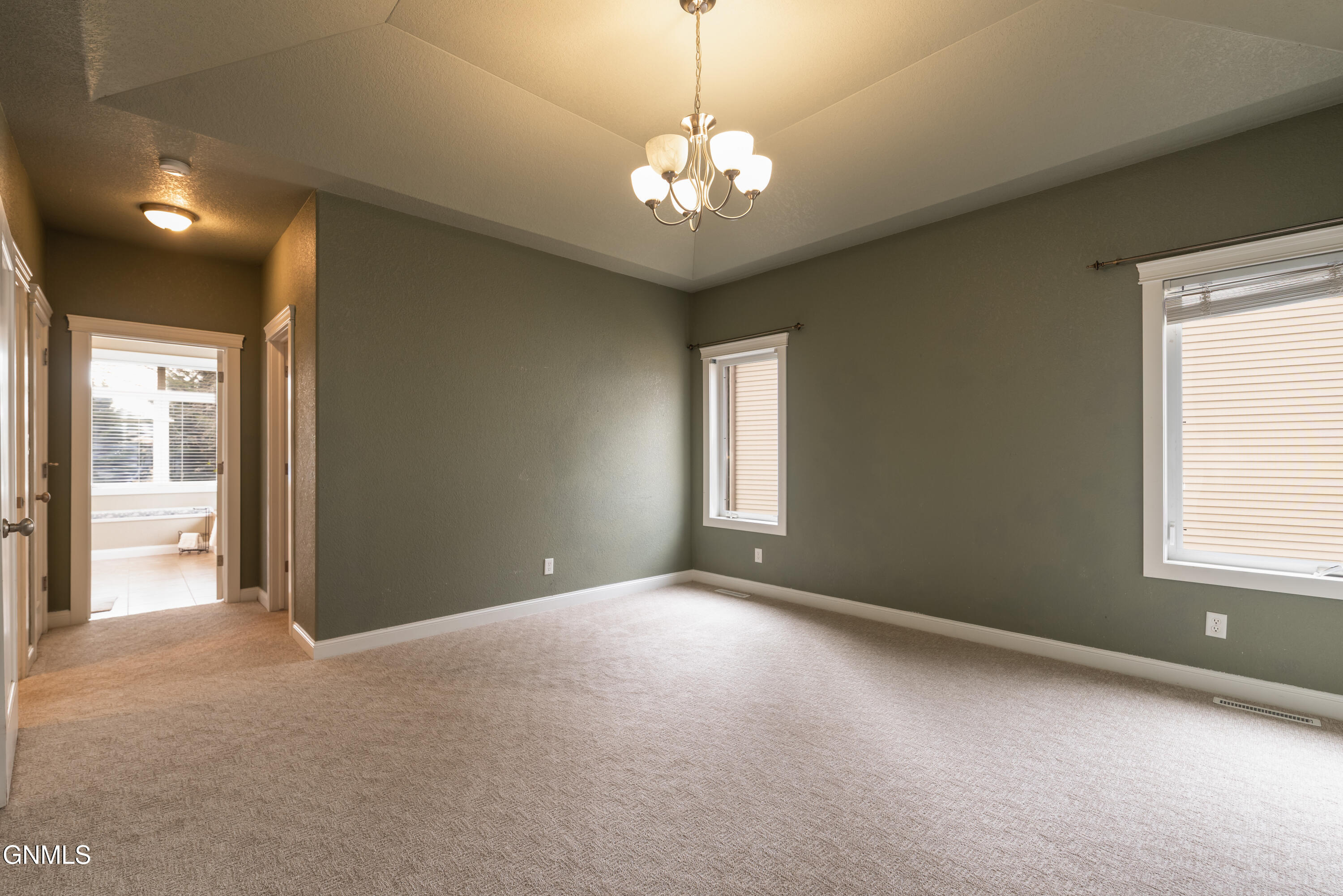 4912 Inlet Bay Drive SE