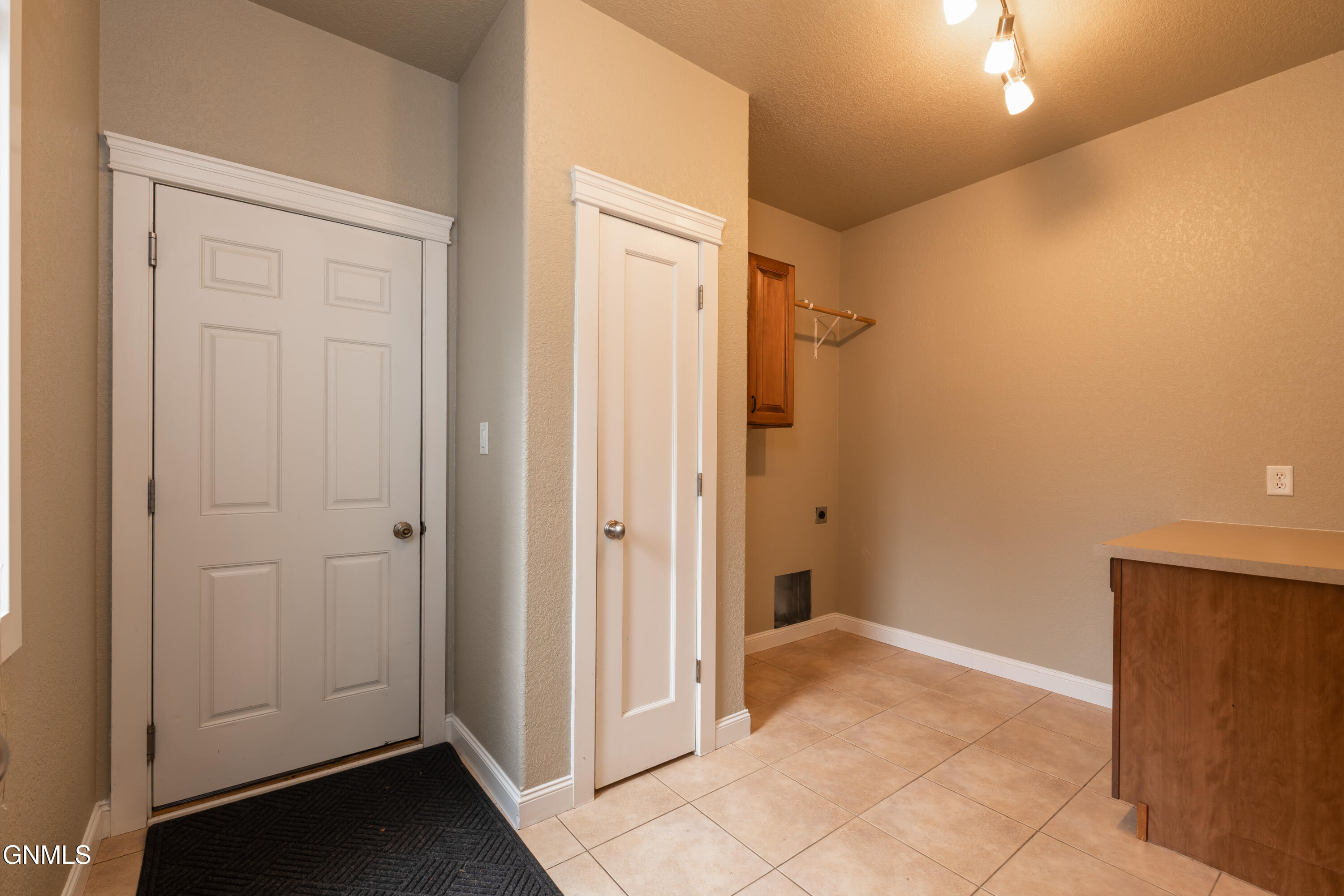 4912 Inlet Bay Drive SE