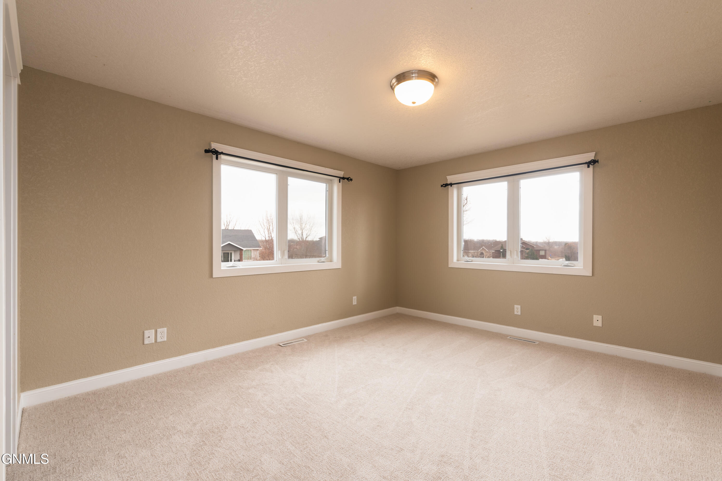 4912 Inlet Bay Drive SE