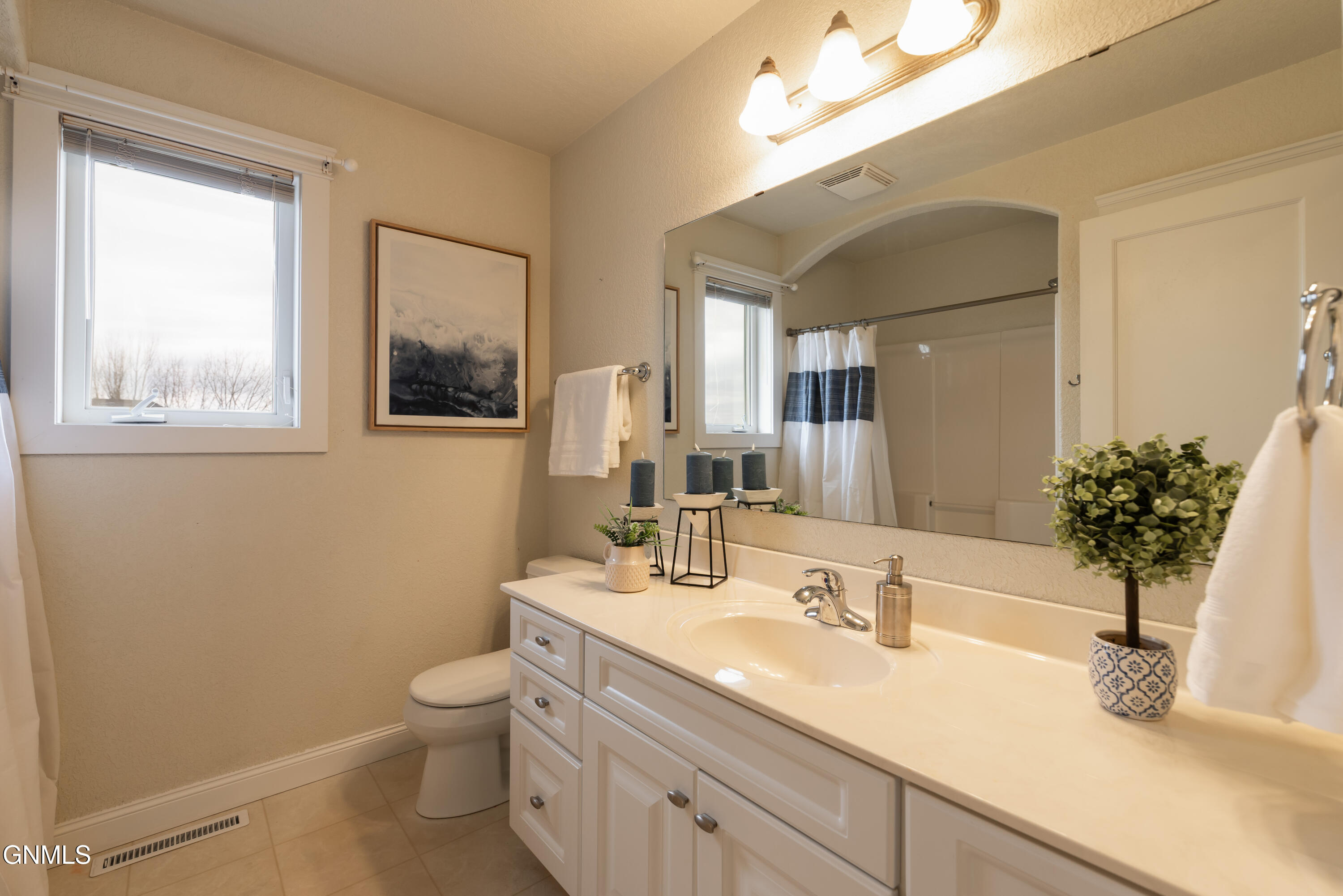 4912 Inlet Bay Drive SE