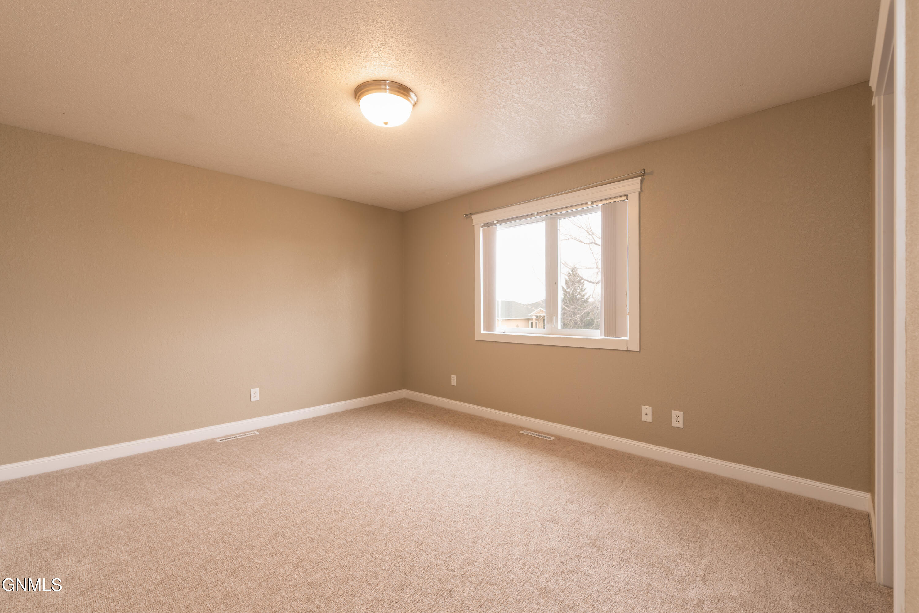 4912 Inlet Bay Drive SE