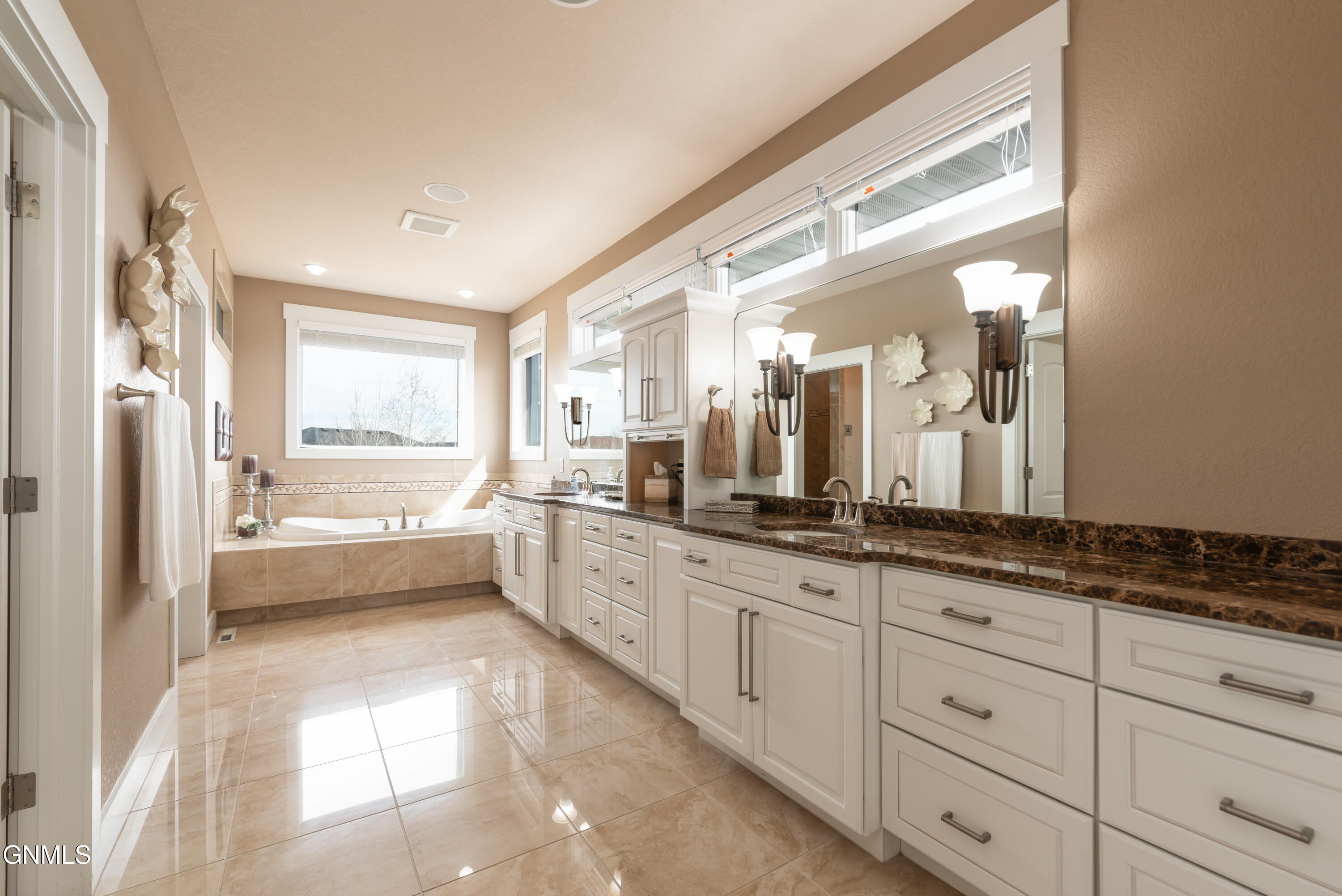 4303 Borden Harbor Place SE