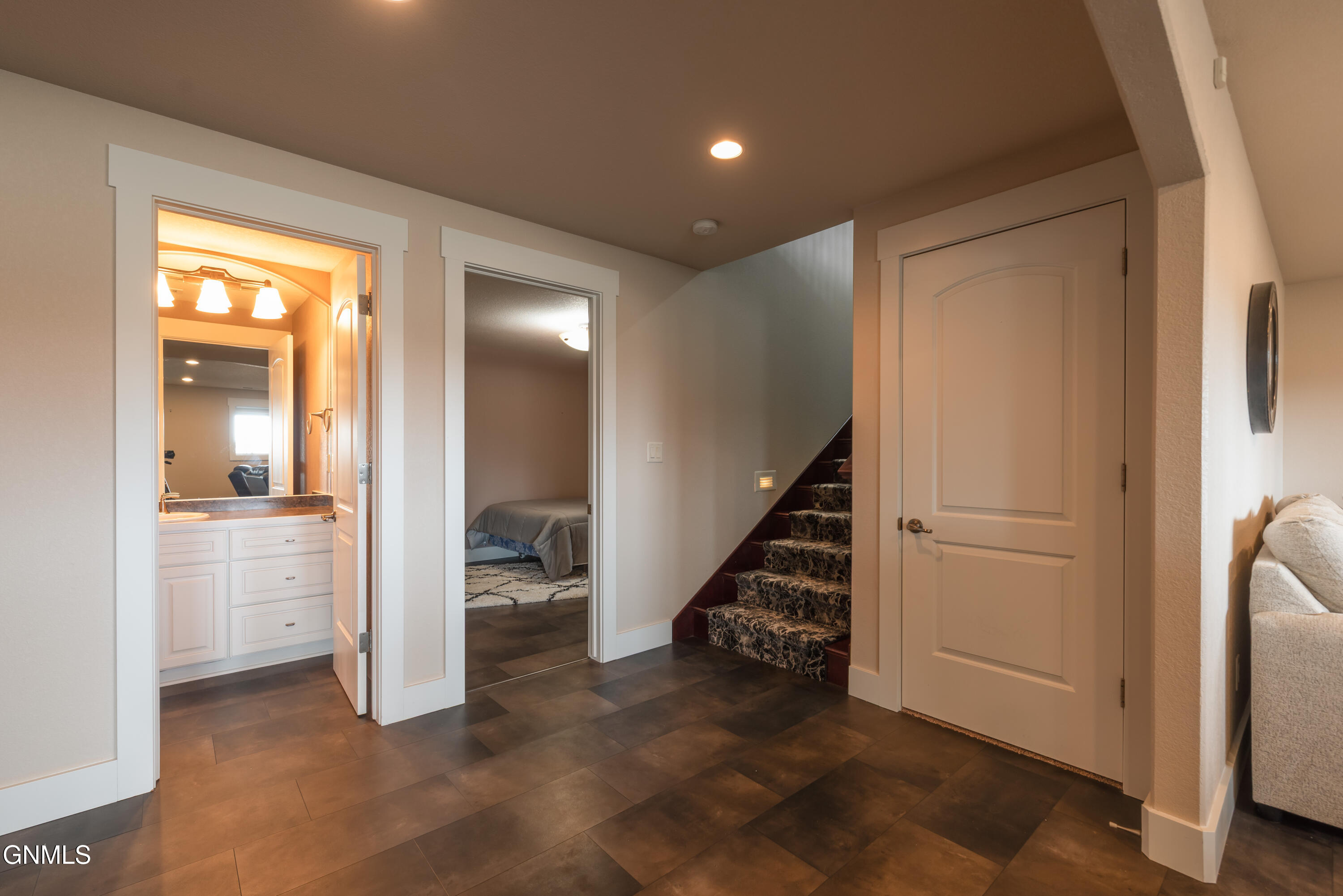 4303 Borden Harbor Place SE