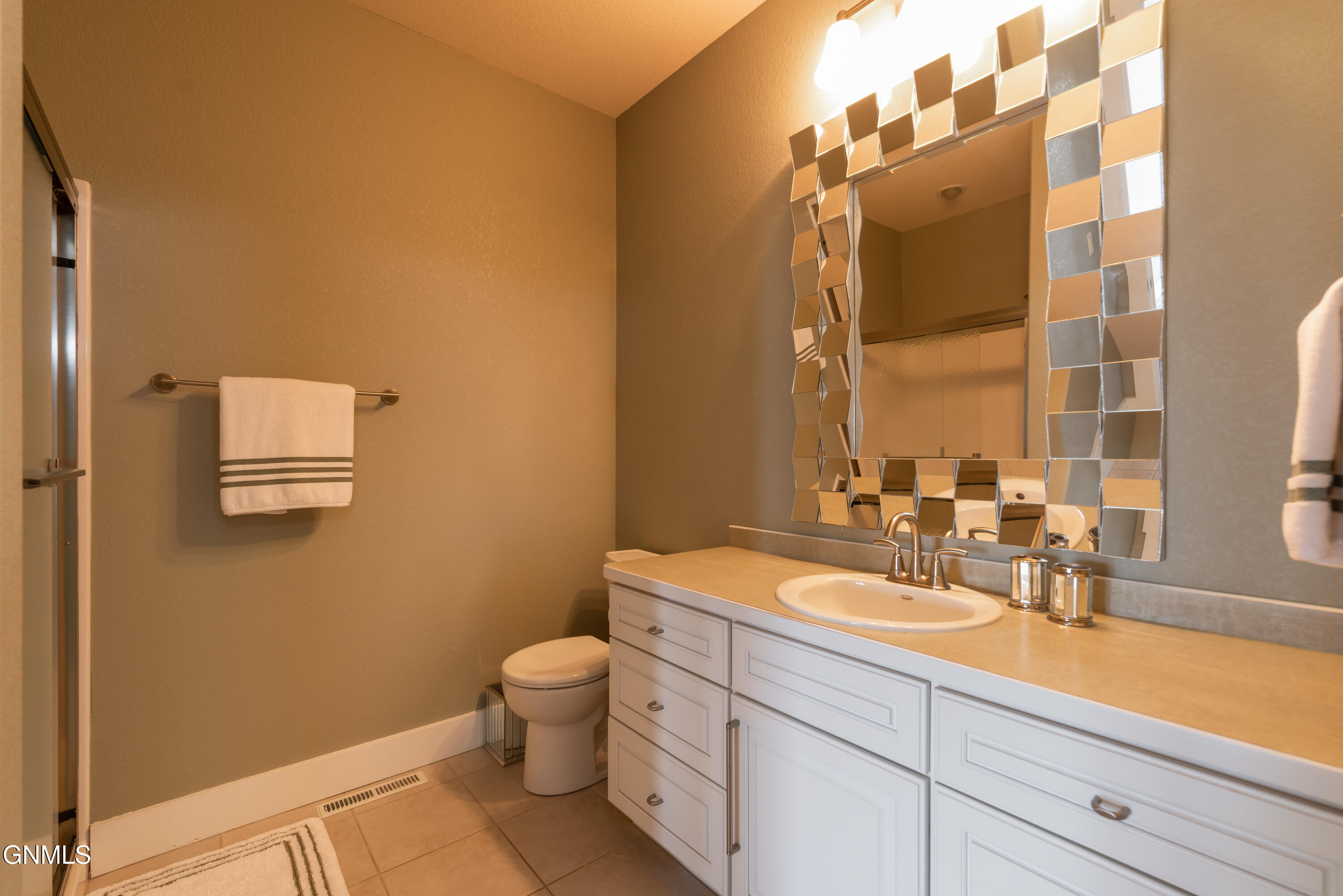 4303 Borden Harbor Place SE