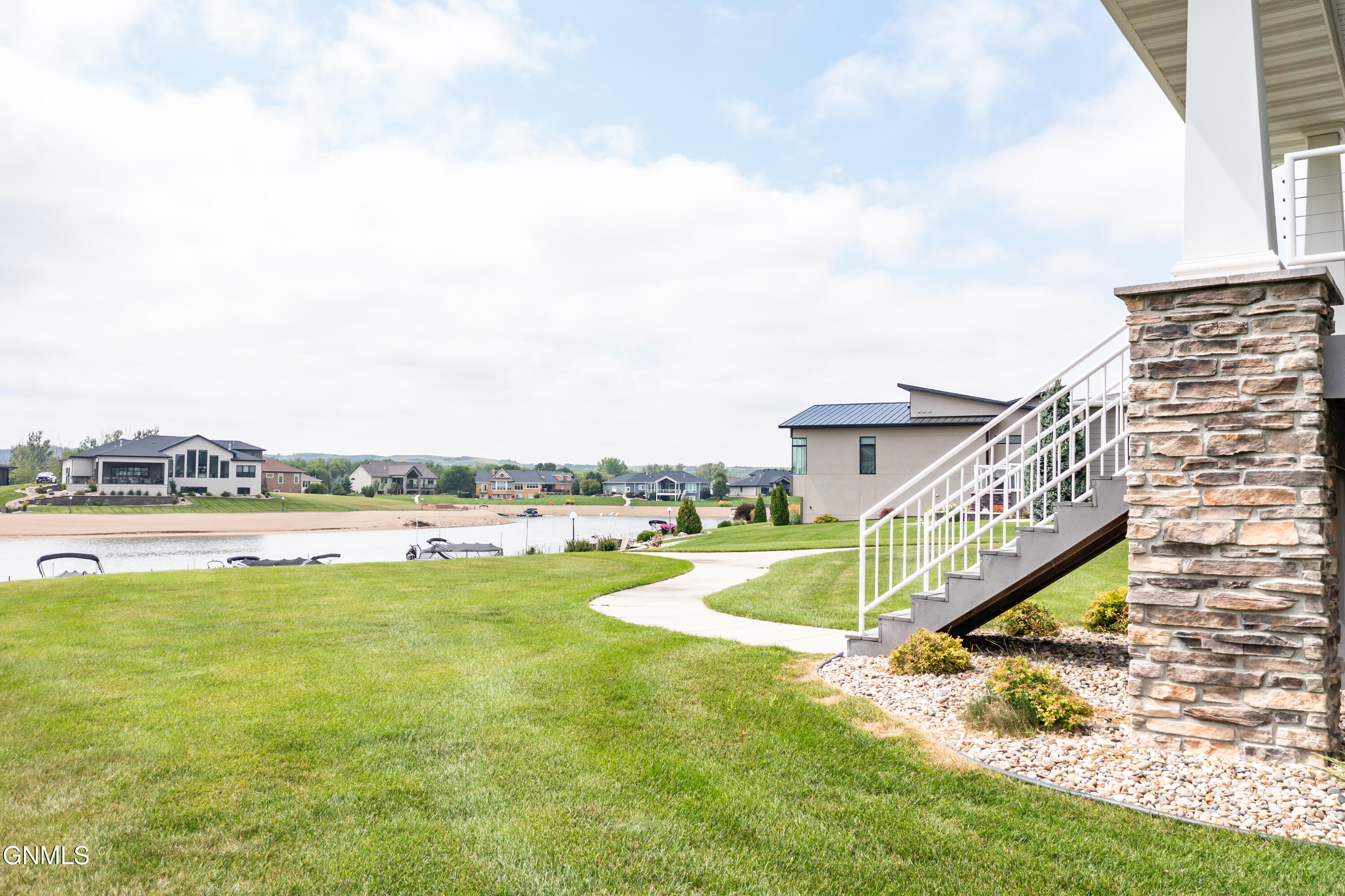 4303 Borden Harbor Place SE