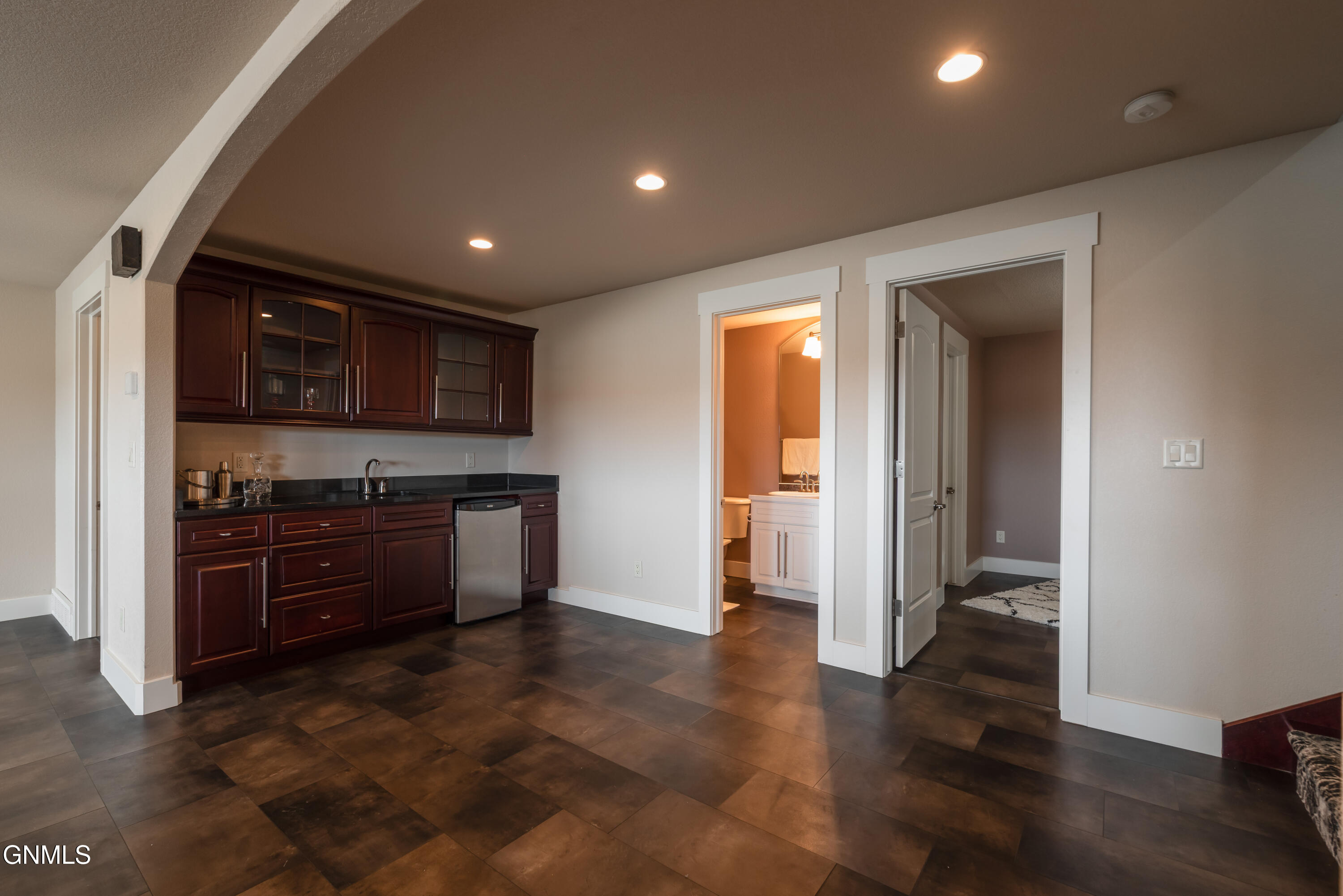 4303 Borden Harbor Place SE