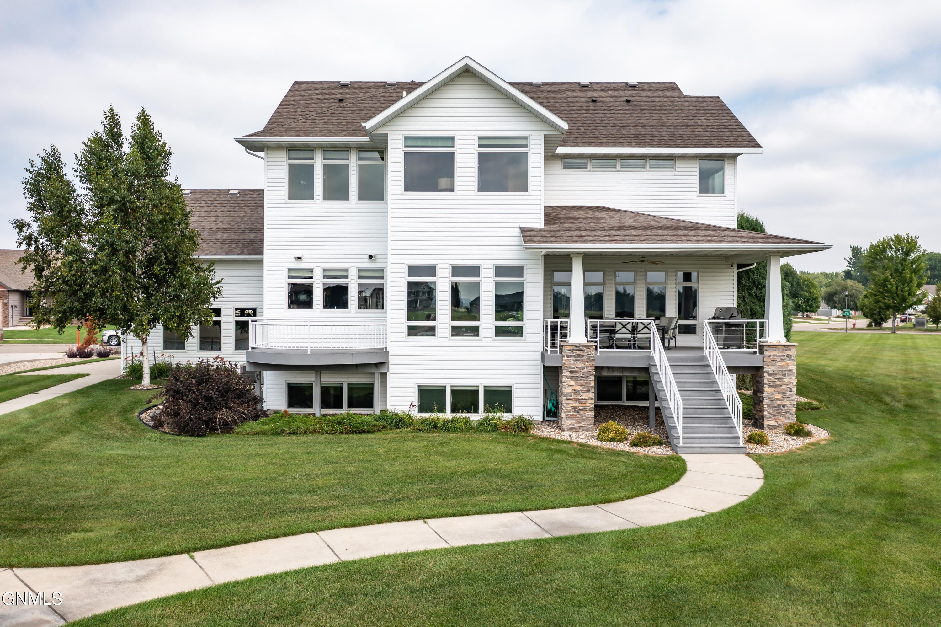 4303 Borden Harbor Place SE