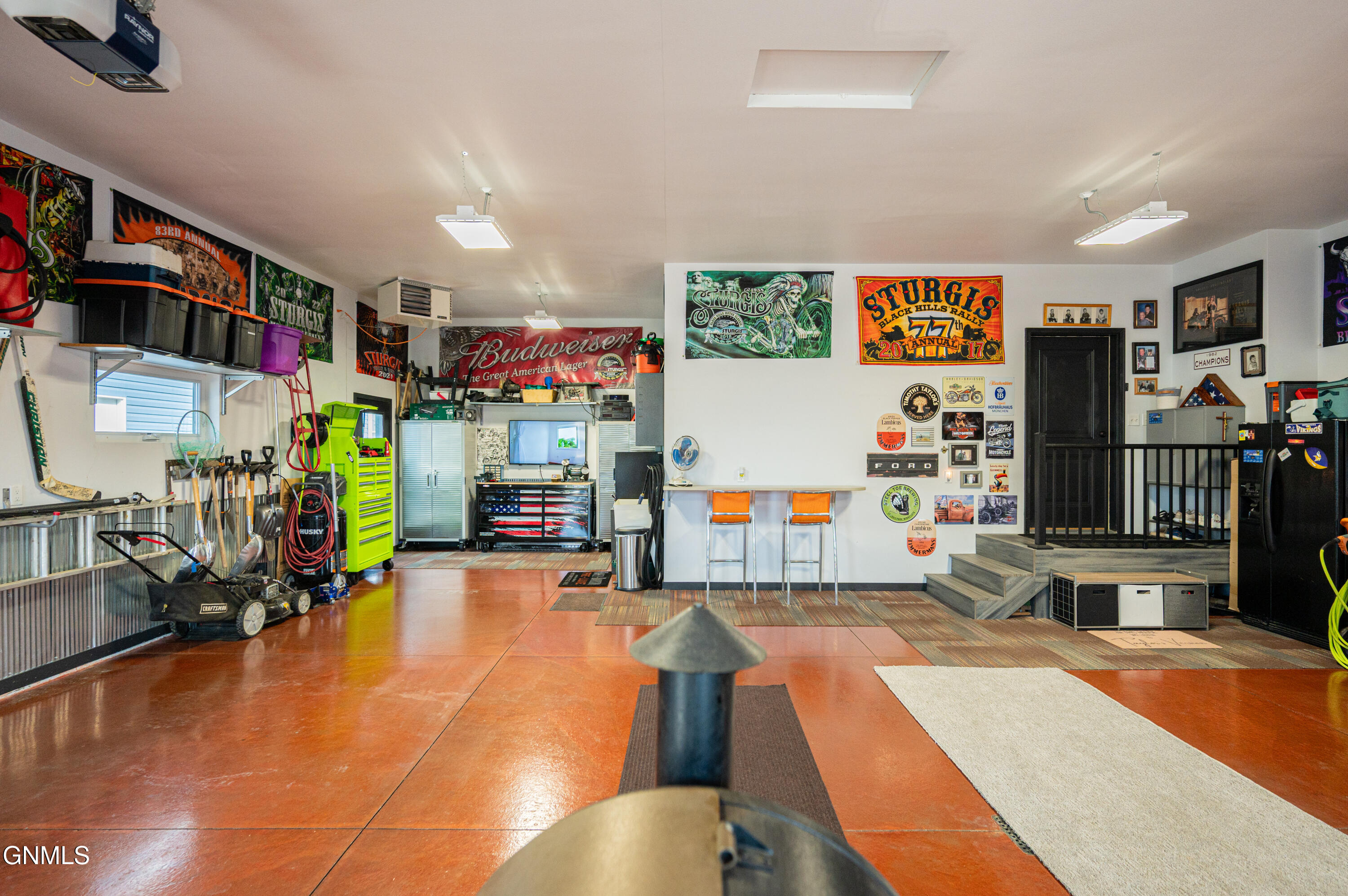 2321 Bayview Court