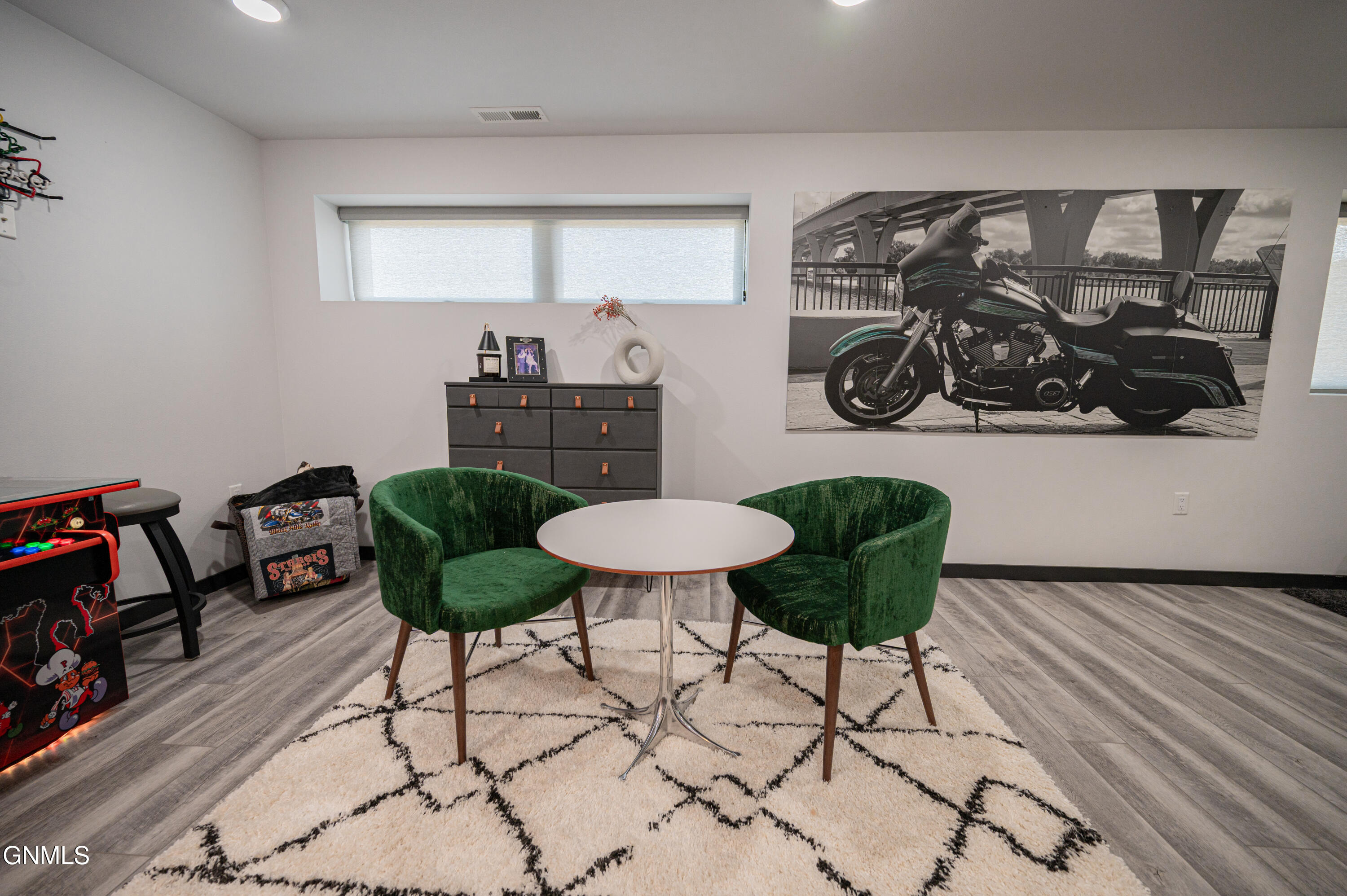 2321 Bayview Court