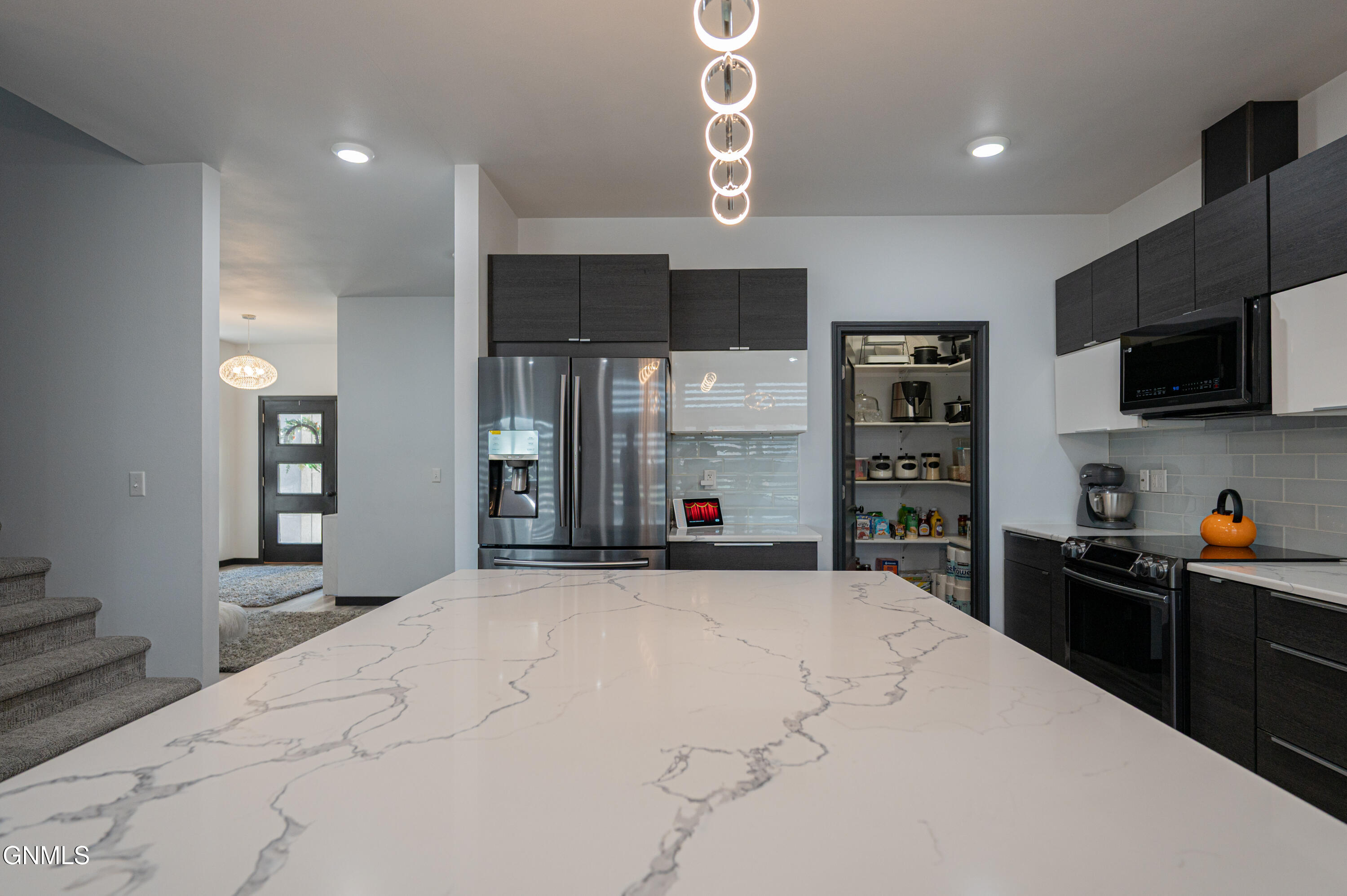 2321 Bayview Court