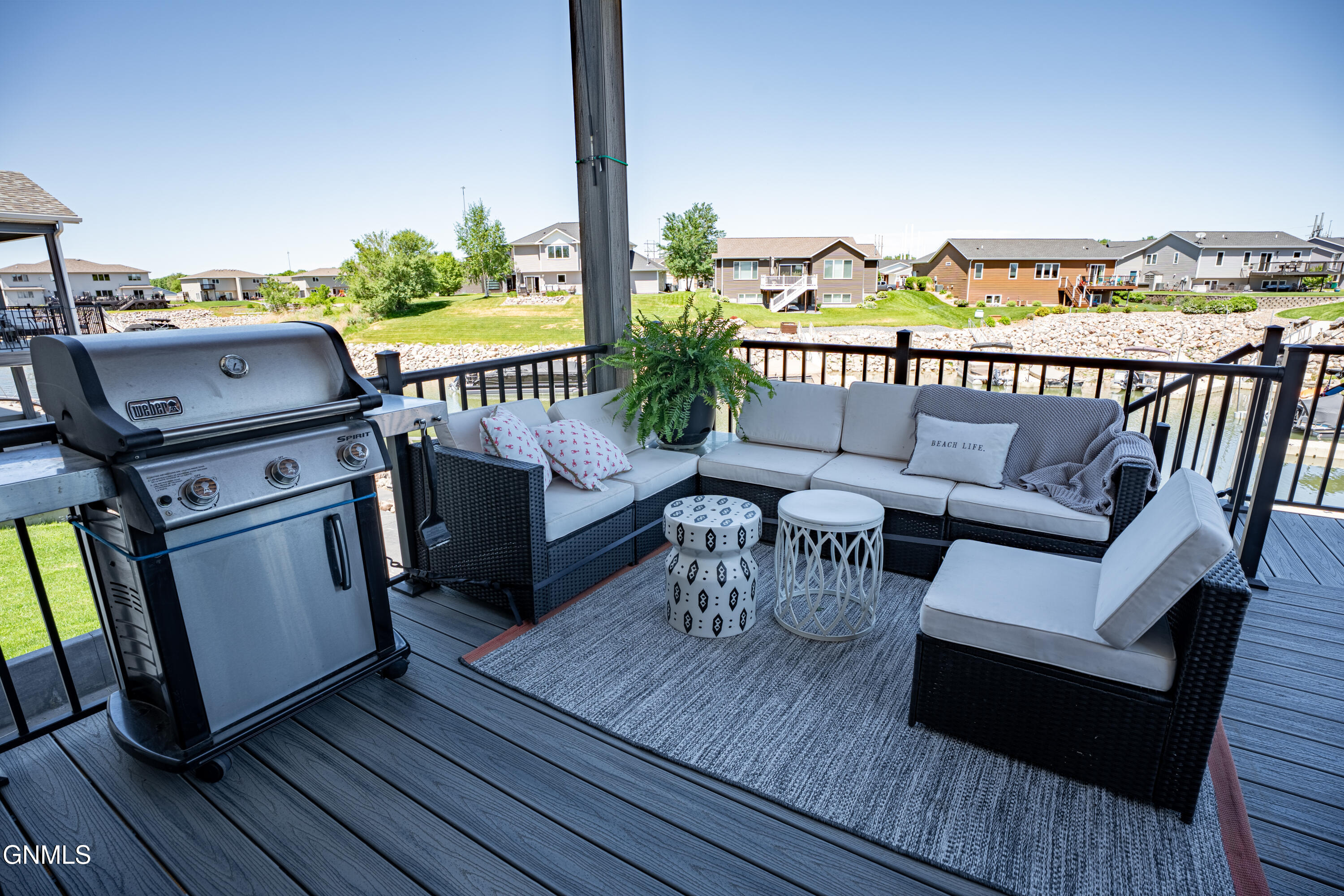 2321 Bayview Court