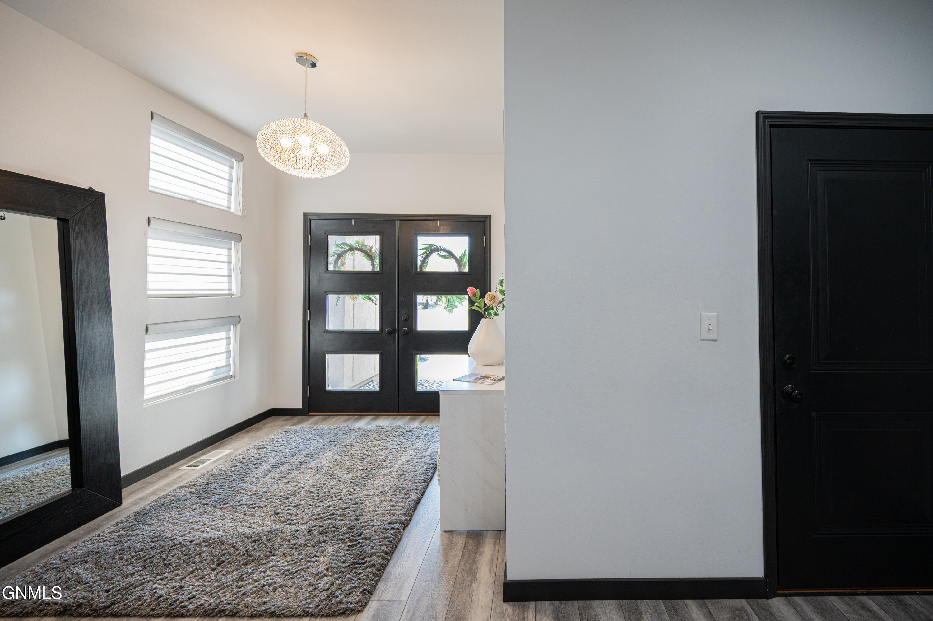 2321 Bayview Court