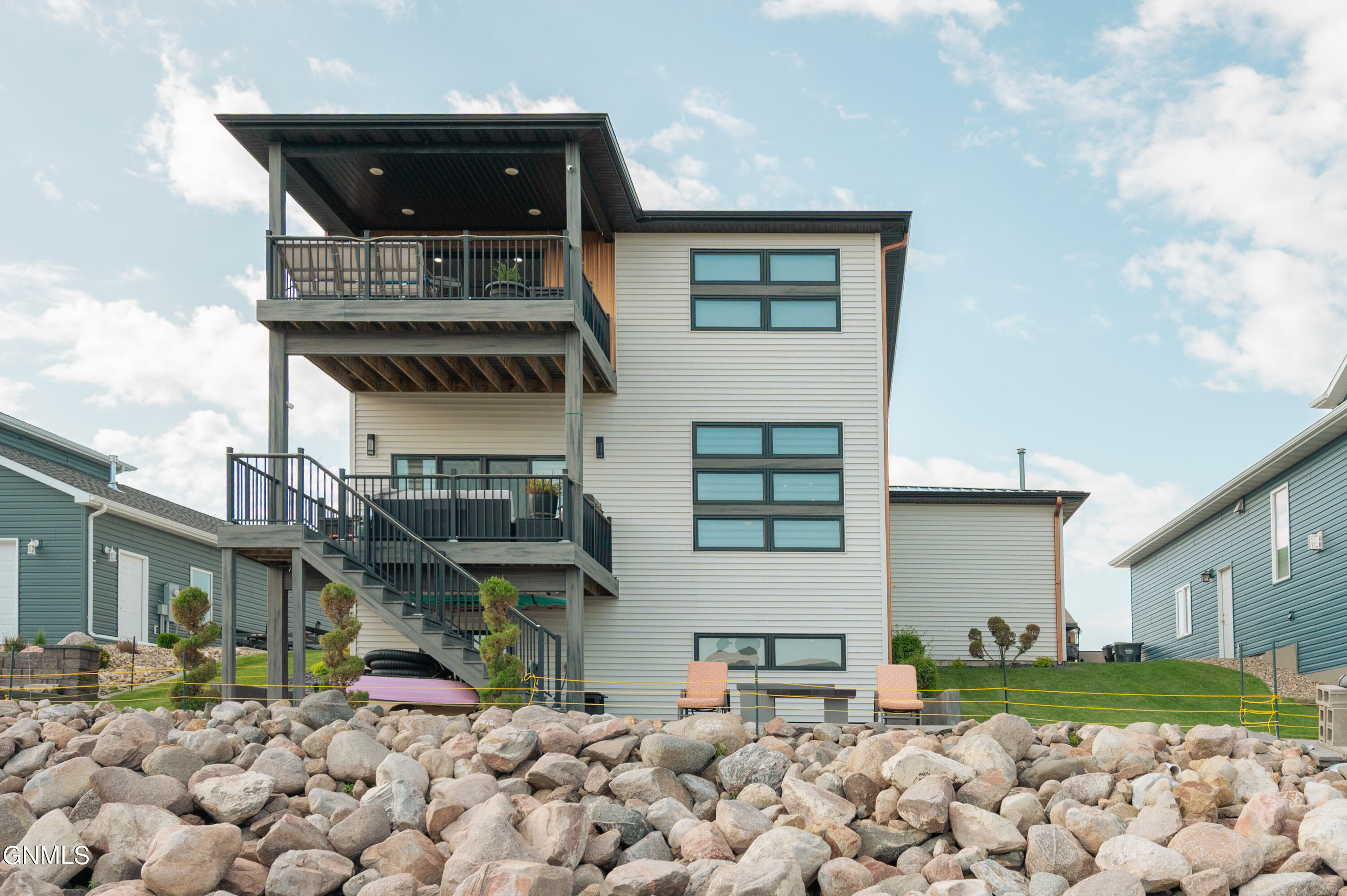 2321 Bayview Court