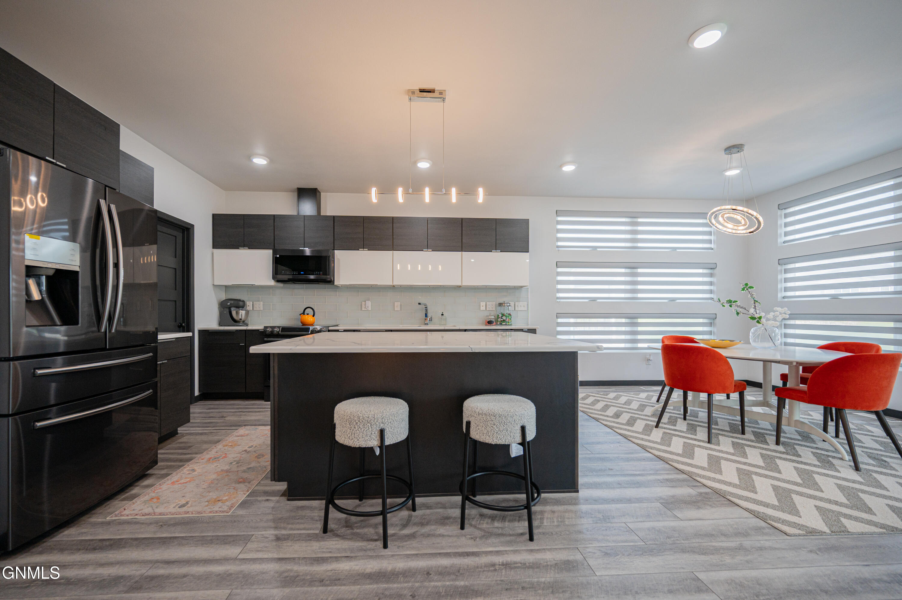 2321 Bayview Court